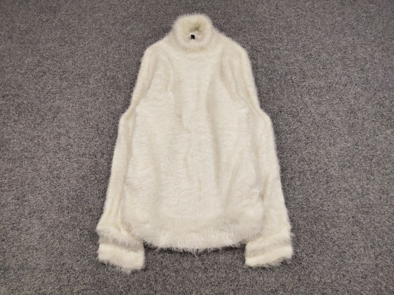 Japanese Brand Vintage Japanese Design Mohair Style fuzzy Sweater Y2K Style Size US M / EU 48-50 / 2 - 2 Thumbnail