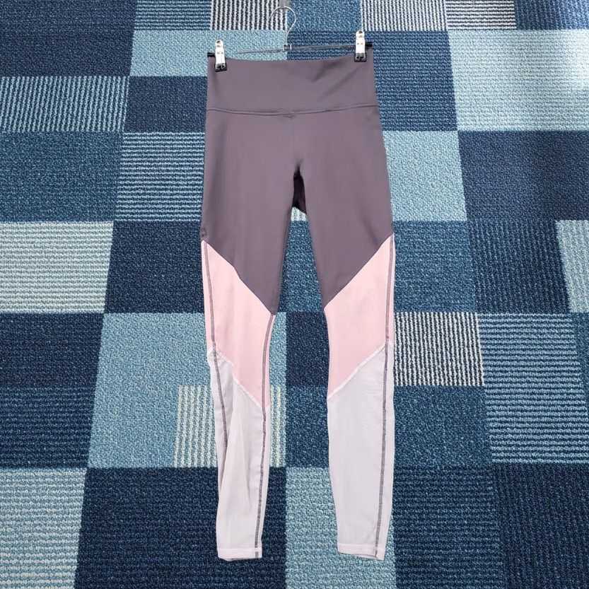 Fabletics Fabletics Leggings XS Purple Zone Colorblock Yoga High Rise Womens Size 26" / US 2 / IT 38 - 1 Thumbnail