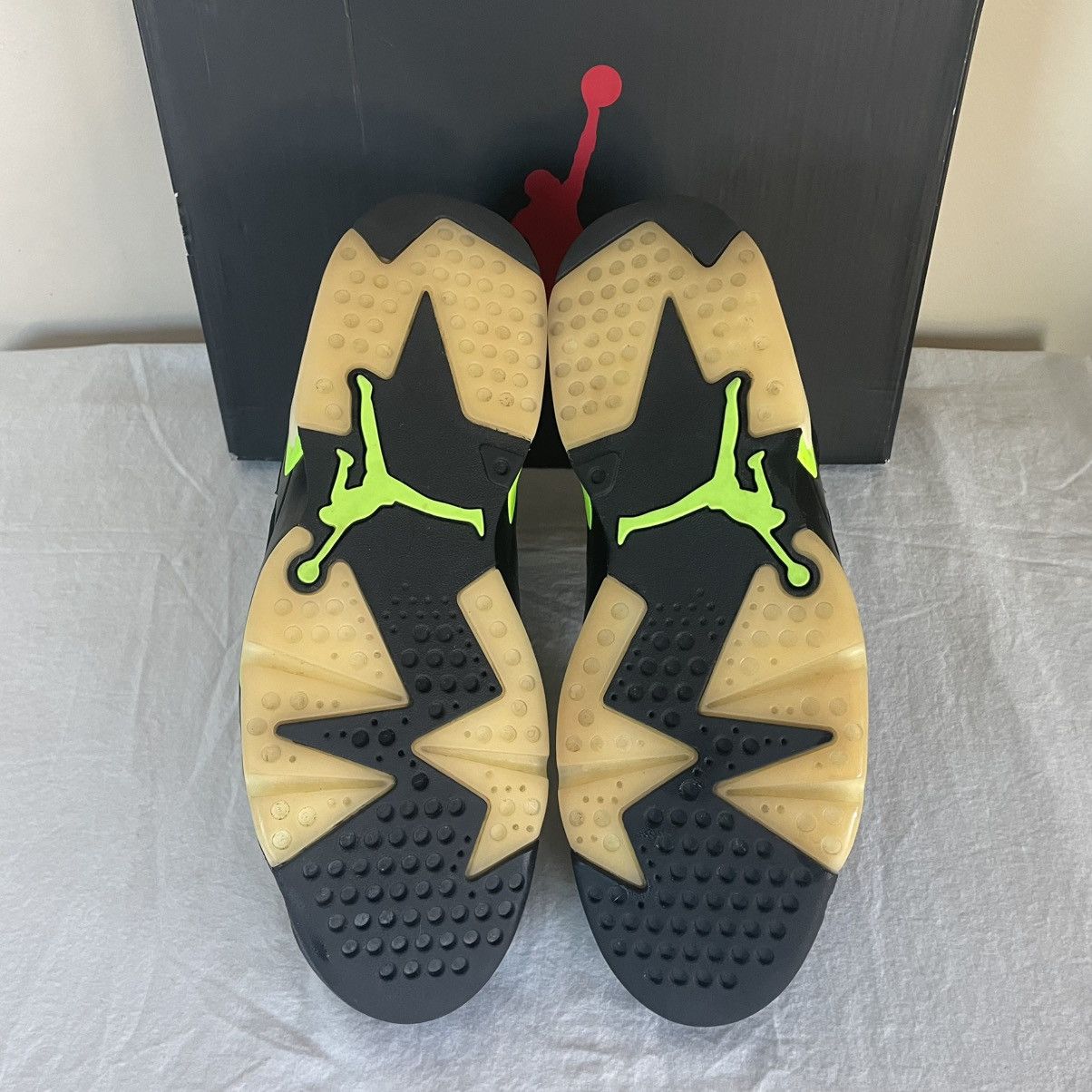 Jordan Brand × Nike Nike Air Jordan 6 Retro Electric Green Mens US Size 12 Size US 12 / EU 45 - 9 Thumbnail