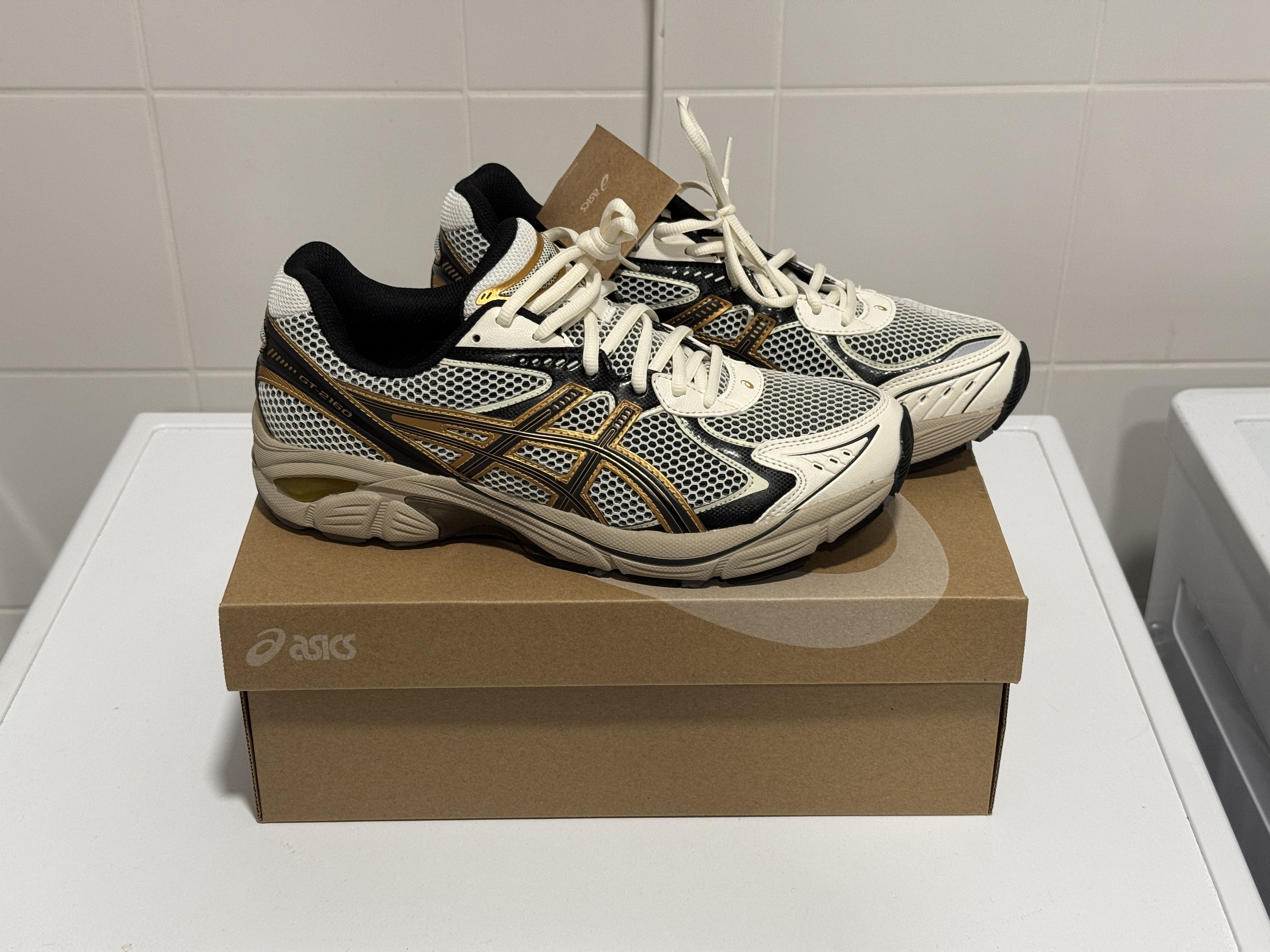 Asics Asics GT-2160 Cream / Pure Gold sneakers EU43.5 Size US 9.5 / EU 42-43 - 1 Thumbnail