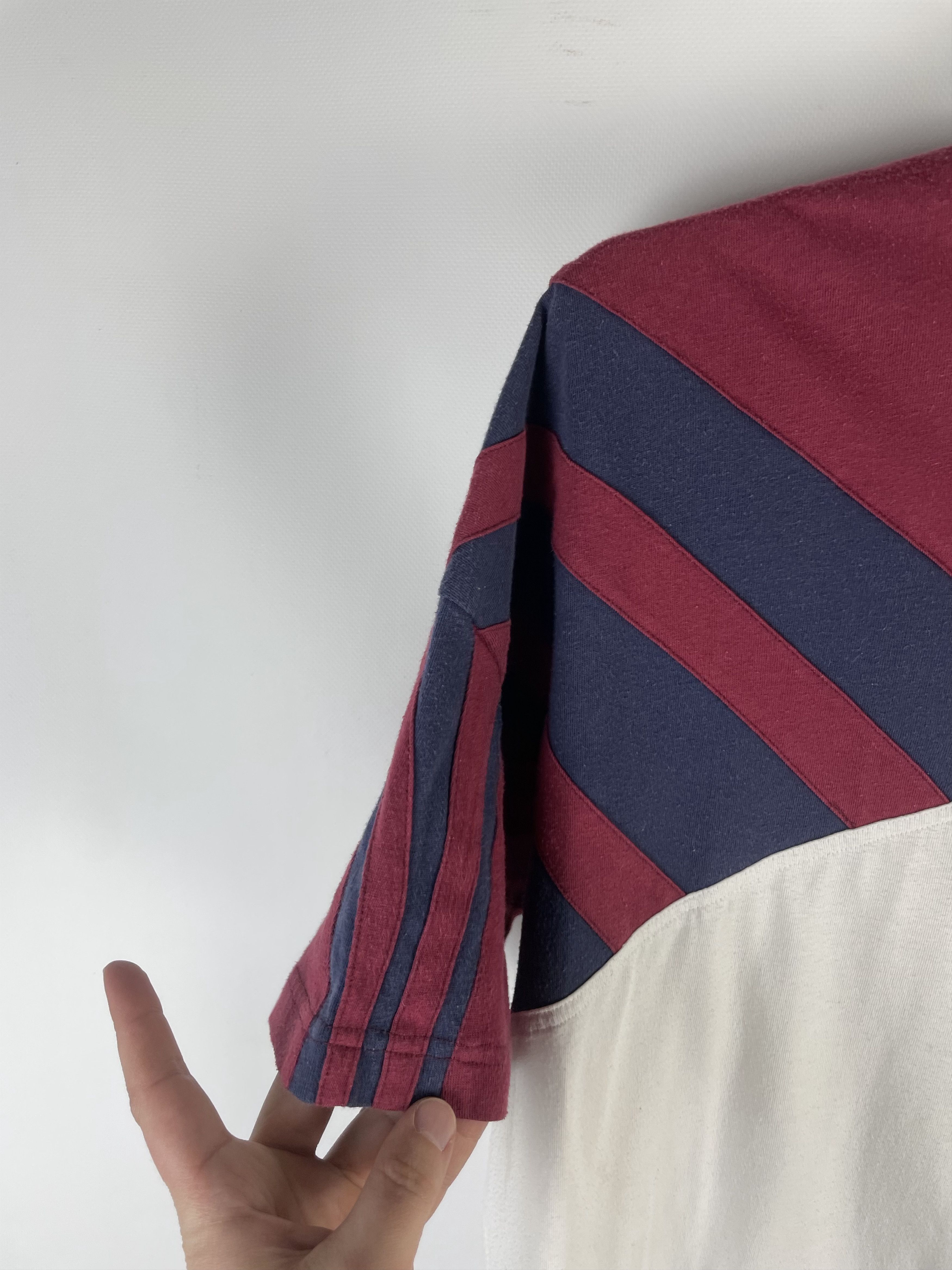 Adidas Vintage 90s Adidas Tee Size US L / EU 52-54 / 3 - 6 Thumbnail