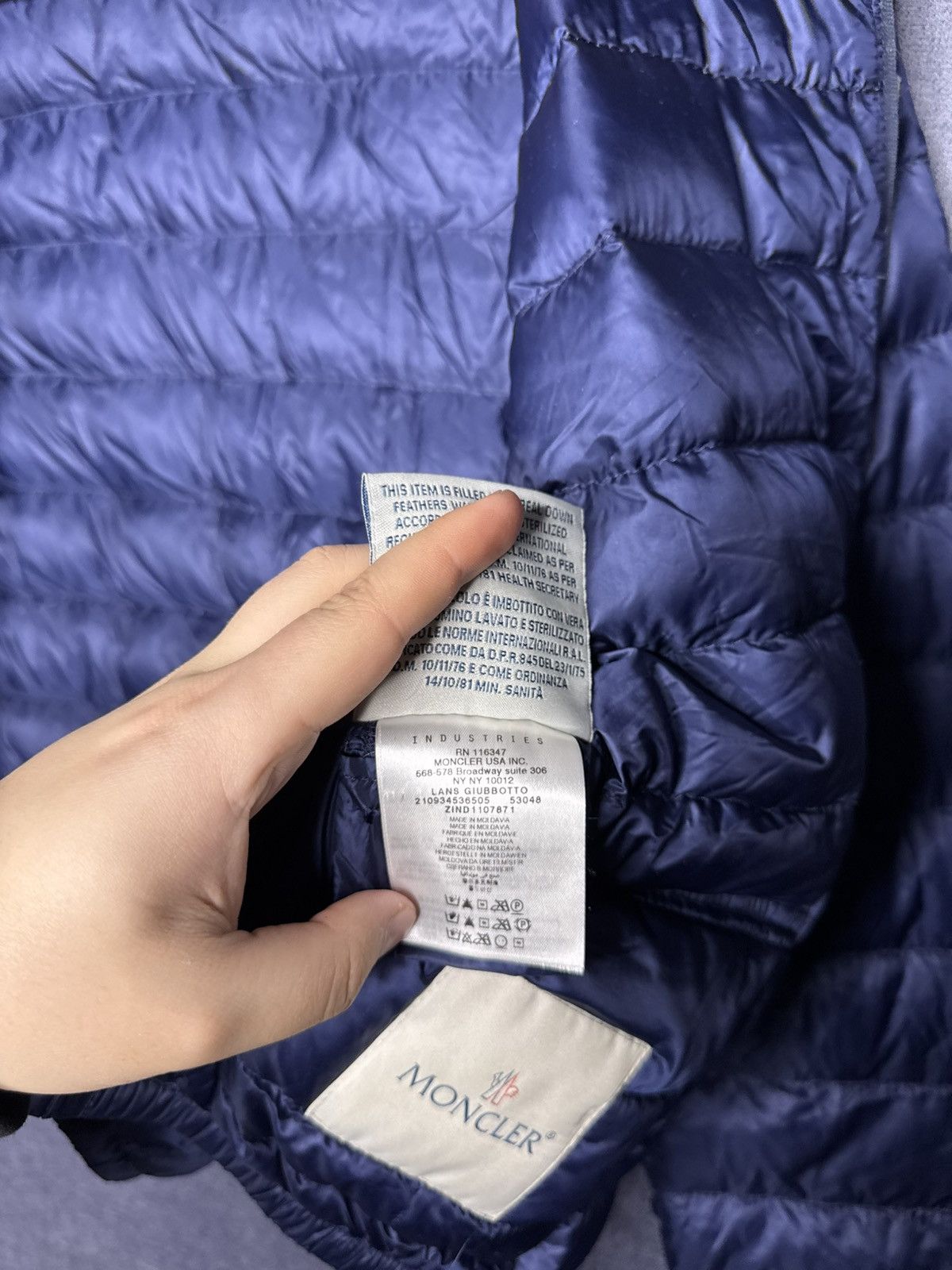 Moncler Moncler Lans Giubbotto Lightweight Down Jacket Authentic Size S / US 4 / IT 40 - 18 Thumbnail