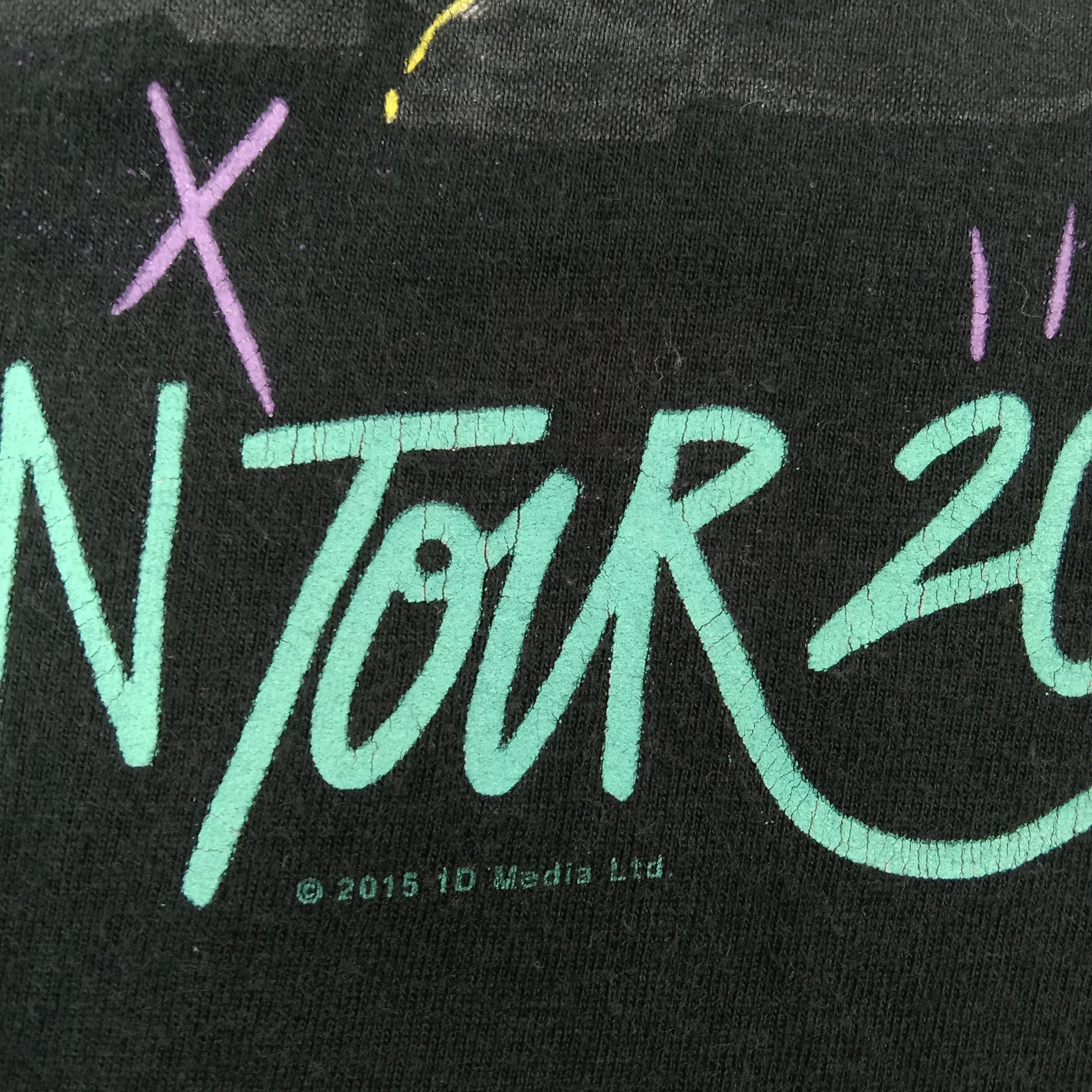 Band Tees One Direction On The Road Again Tour Band Tshirt C267N54 Size US M / EU 48-50 / 2 - 2 Thumbnail