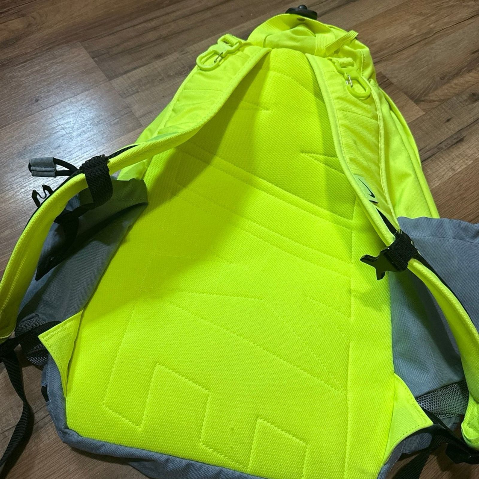 Nike Nike Kobe Neon Volt Mamba Backpack Size ONE SIZE - 11 Thumbnail