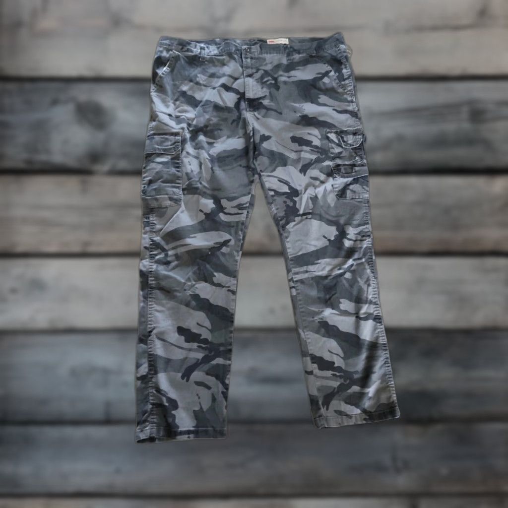 Wrangler VINTAGE Wrangler Mens Cargo Pants 42 Tapered Camouflage Cotton Blend Outdoor Stretch Fall Winter 90s Size US 42 / EU 58 - 1 Thumbnail