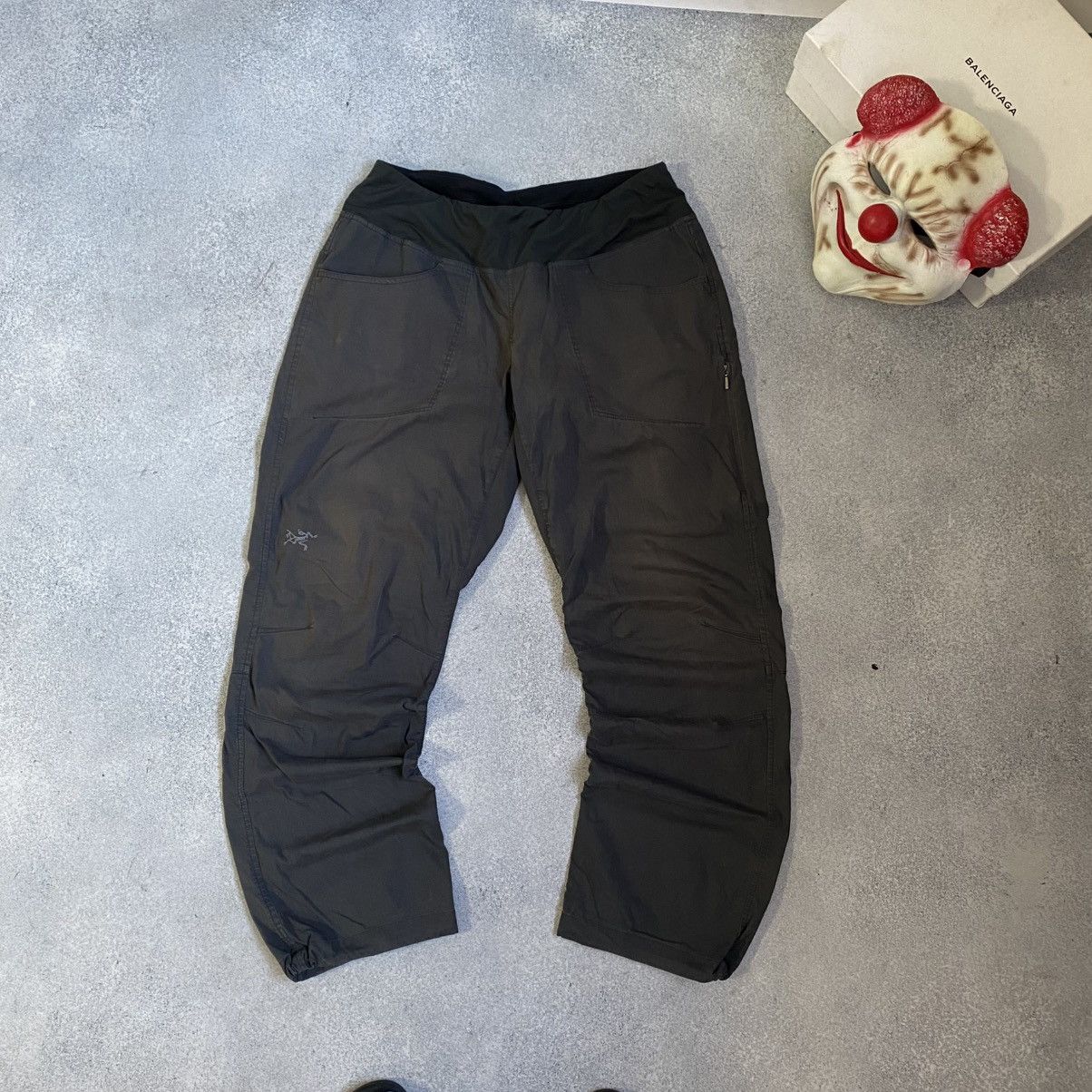 Arc'teryx VINTAGE ARCTERYX PANTS Size US 32 / EU 48 - 1 Thumbnail