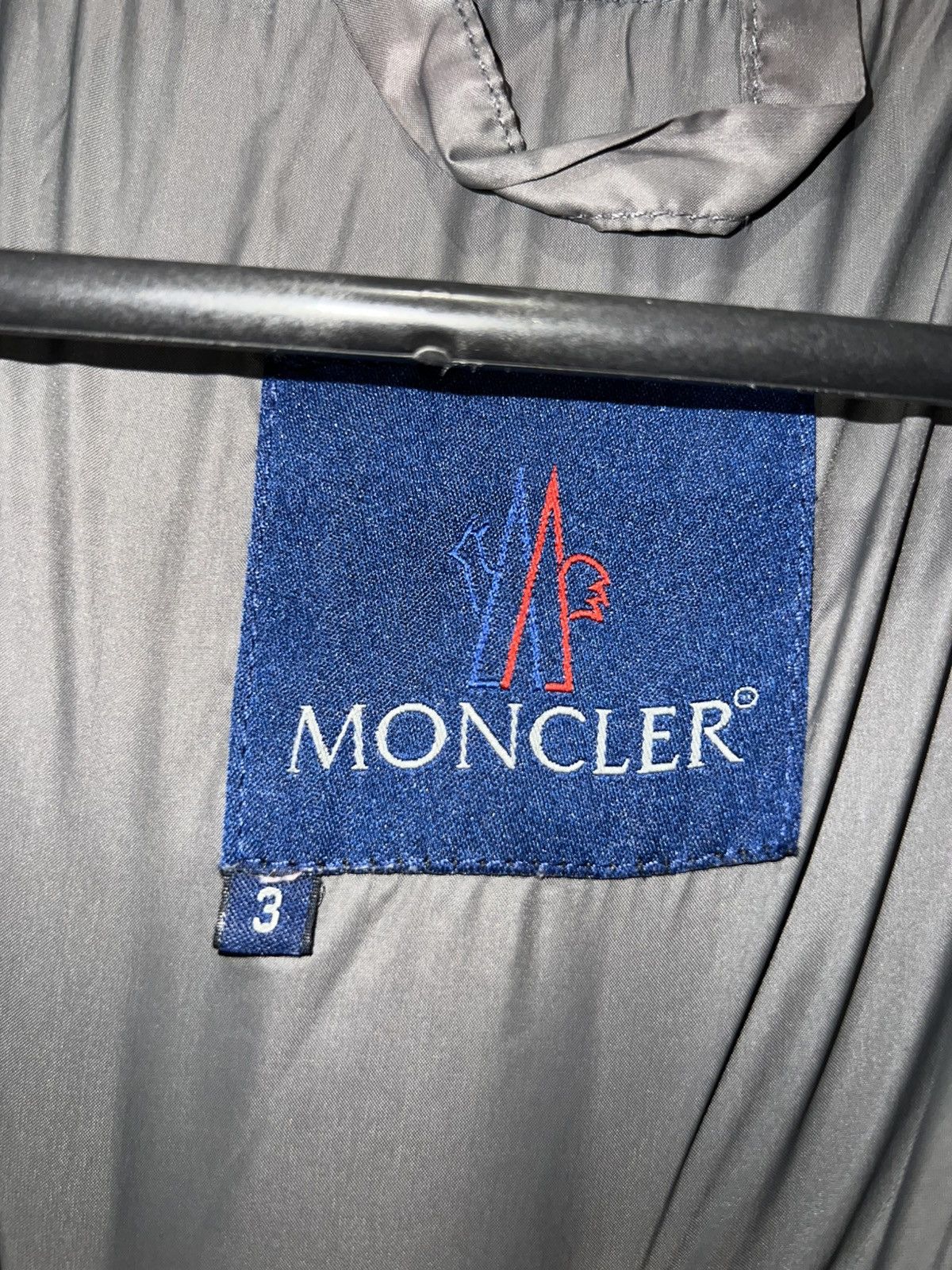 Moncler Moncler vintage down jacket long puffer silver grey 90’s Size M / US 6-8 / IT 42-44 - 13 Thumbnail