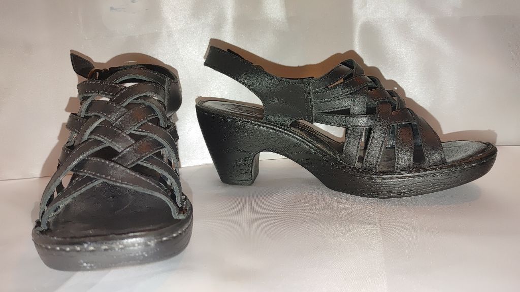 Born Born Leather Strappy Sandals Size 8 Size US 8 / IT 38 - 7 Thumbnail