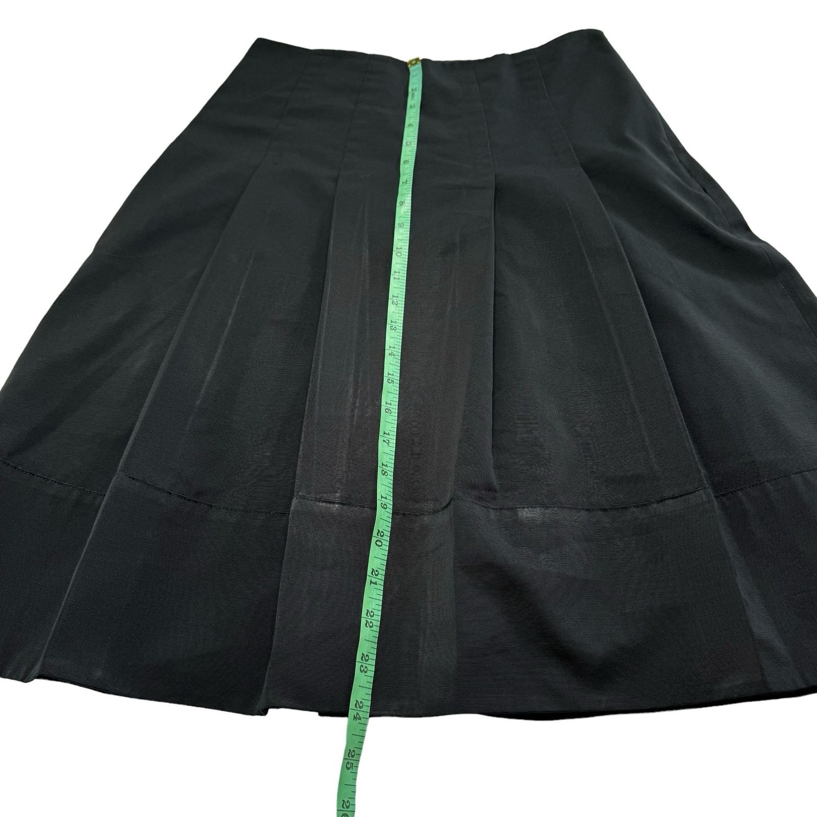 Max Mara S MAX MARA Pleated Black Wool Knee Length Skirt US 8 *READ* Size 30" / US 8 / IT 44 - 8 Thumbnail