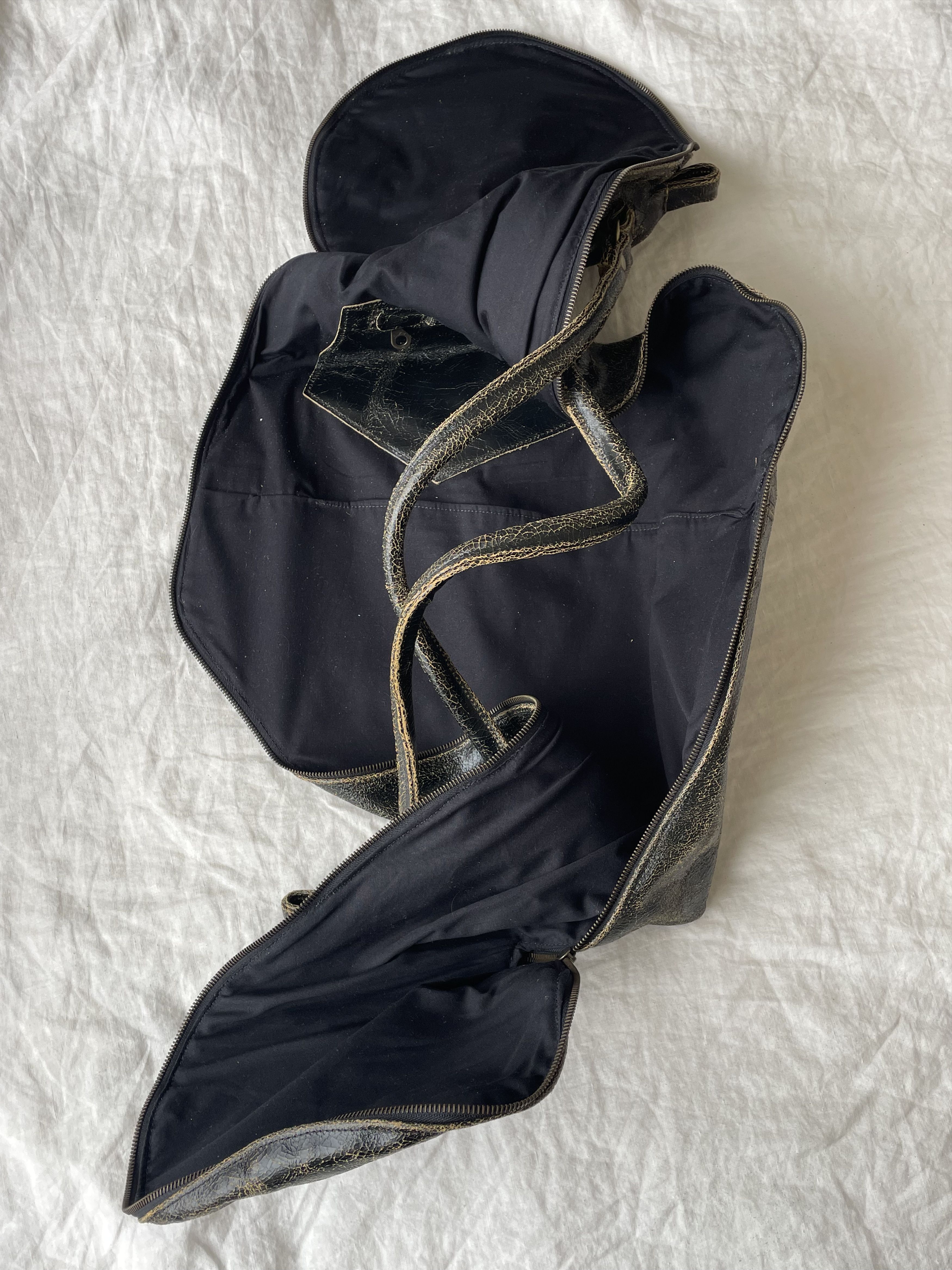 Maison MIHARA YASUHIRO Miharayasuhiro × Jas MB Distressed Leather Duffle SS10 Size ONE SIZE - 5 Thumbnail