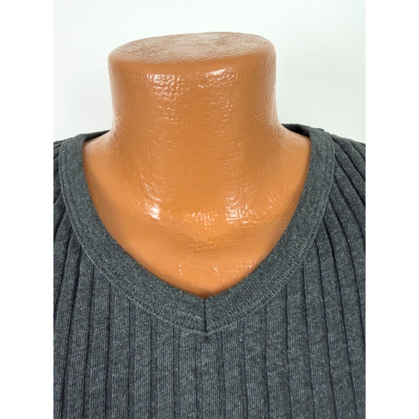 Vintage VINTAGE Unionbay V-Neck Shirt Men XL 90s Gray Ribbed Stretch Lightweight Short Sleeve T-Shirt Mens Size US XL / EU 56 / 4 - 4 Thumbnail