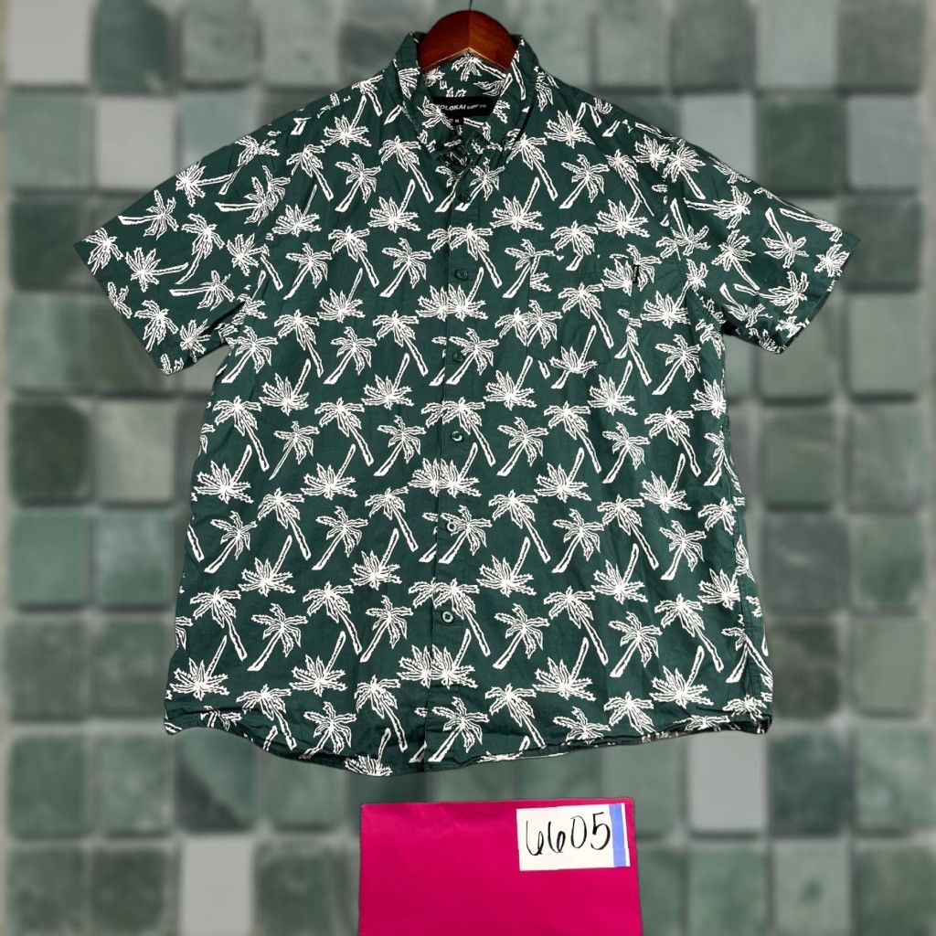 Vintage Molokai Surf Co. Shirt XL Green Palm Tree Print Casual Button Up Short Sleeve Size US XL / EU 56 / 4 - 1 Thumbnail