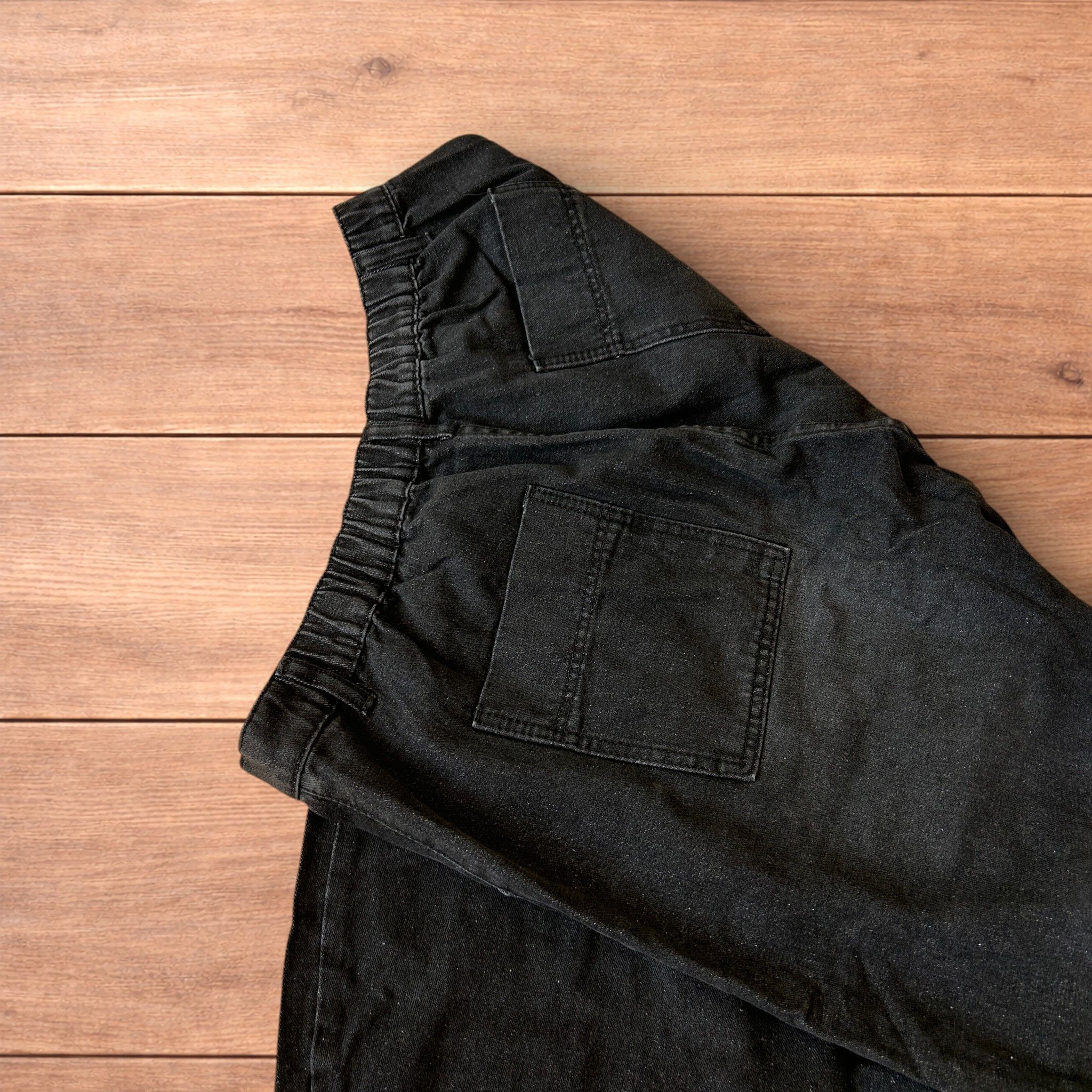 Japanese Brand Super baggy wide leg balloon fit jeans in washed black. Size US 34 / EU 50 - 4 Thumbnail