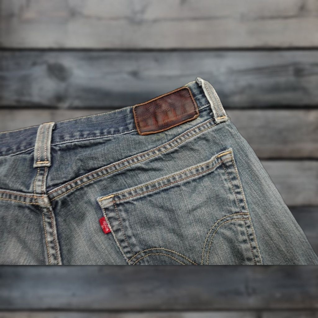 Levi's Levi's Jeans Mens 34x30 Blue Distressed Straight Leg Denim Red Tab 5-Pocket Zipper Zip Fly Mid Rise Regular Fit Boys/Adults? Size US 34 / EU 50 - 1 Thumbnail
