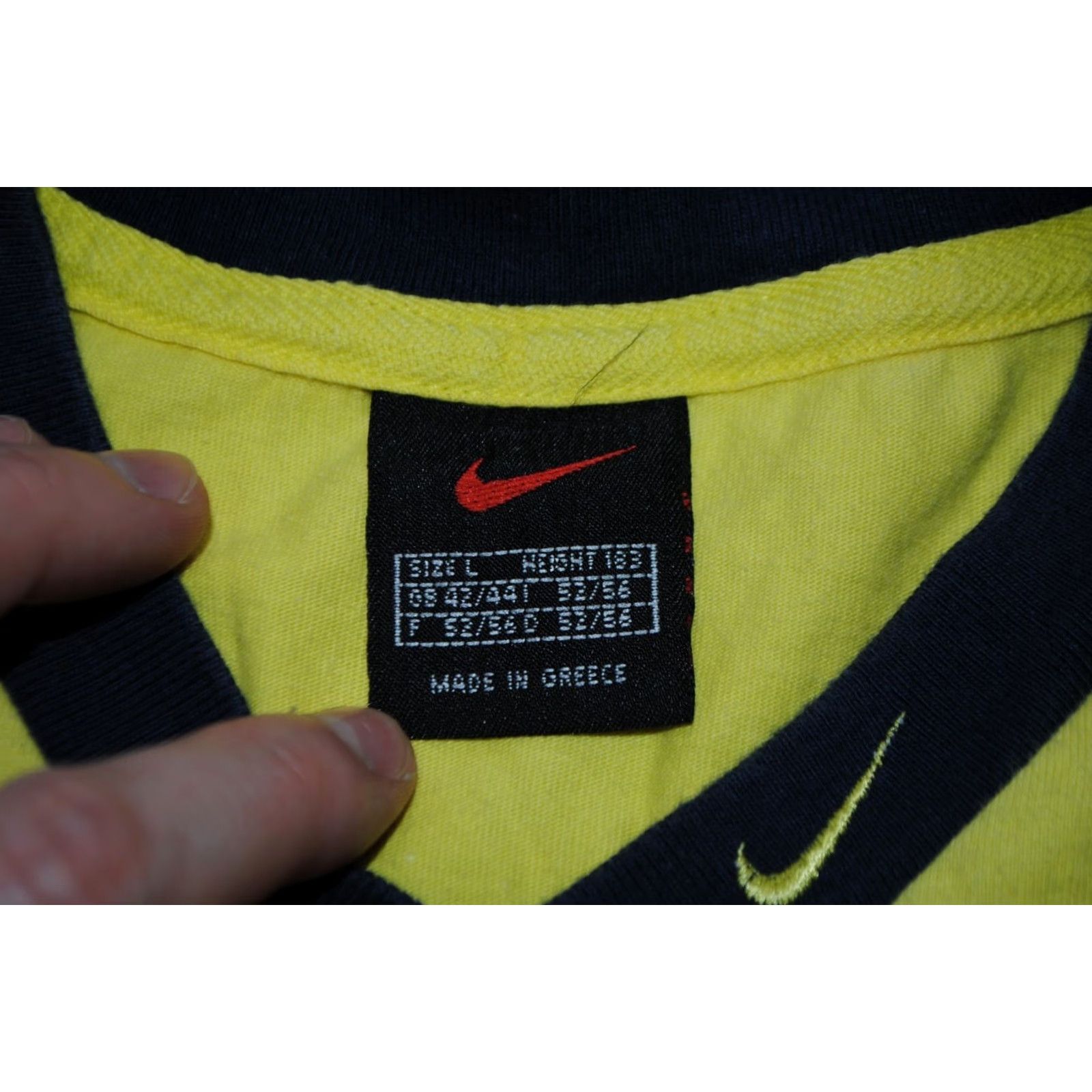 Nike 90'S VINTAGE NIKE YELLOW T SHIRT EMBROIDERED MADE IN GREECE SIZE L Mens Large T-shirt 100% Cotton Short Sleeve 1990s Rare Size US L / EU 52-54 / 3 - 4 Thumbnail