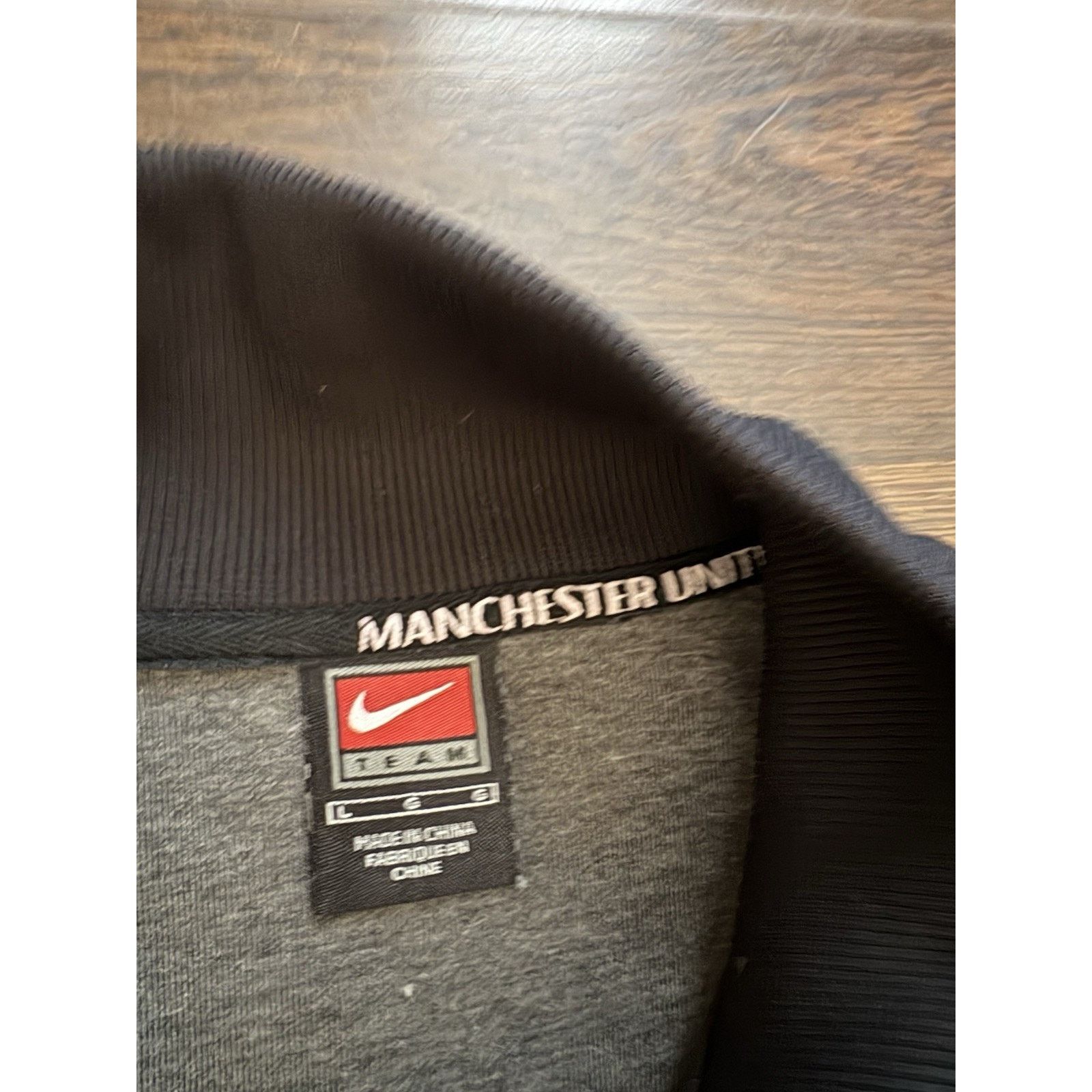 Nike VTG Nike Manchester Concilio Et Labore Crest Jacket SoccSz L Size US L / EU 52-54 / 3 - 4 Thumbnail