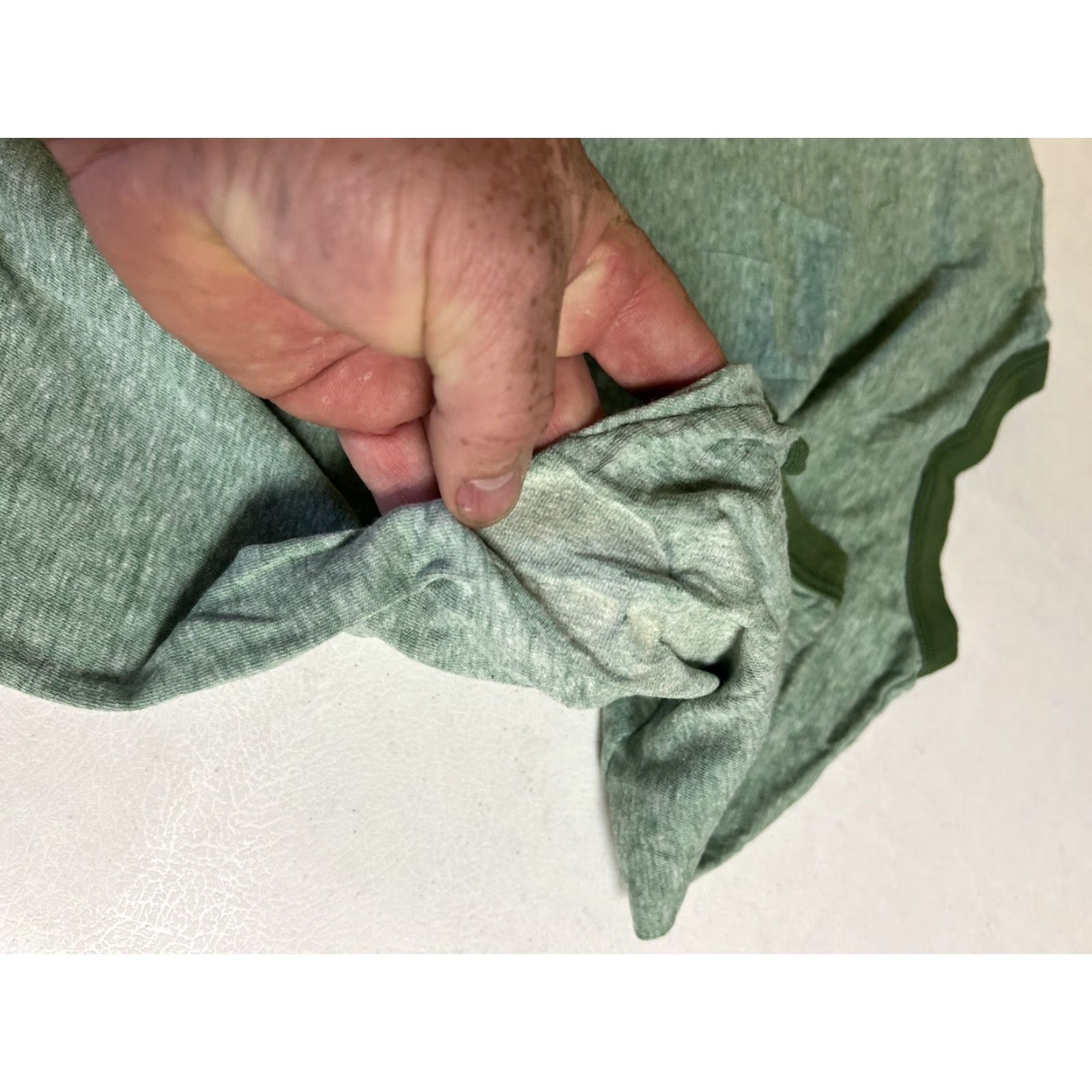Hanes VINTAGE Hanes T-Shirt Green Small S Men Crew Neck Short Sleeve Gun Classic Vermont State Handgunner’s Association Green T-Shirt As Is Static? Size US S / EU 44-46 / 1 - 5 Thumbnail