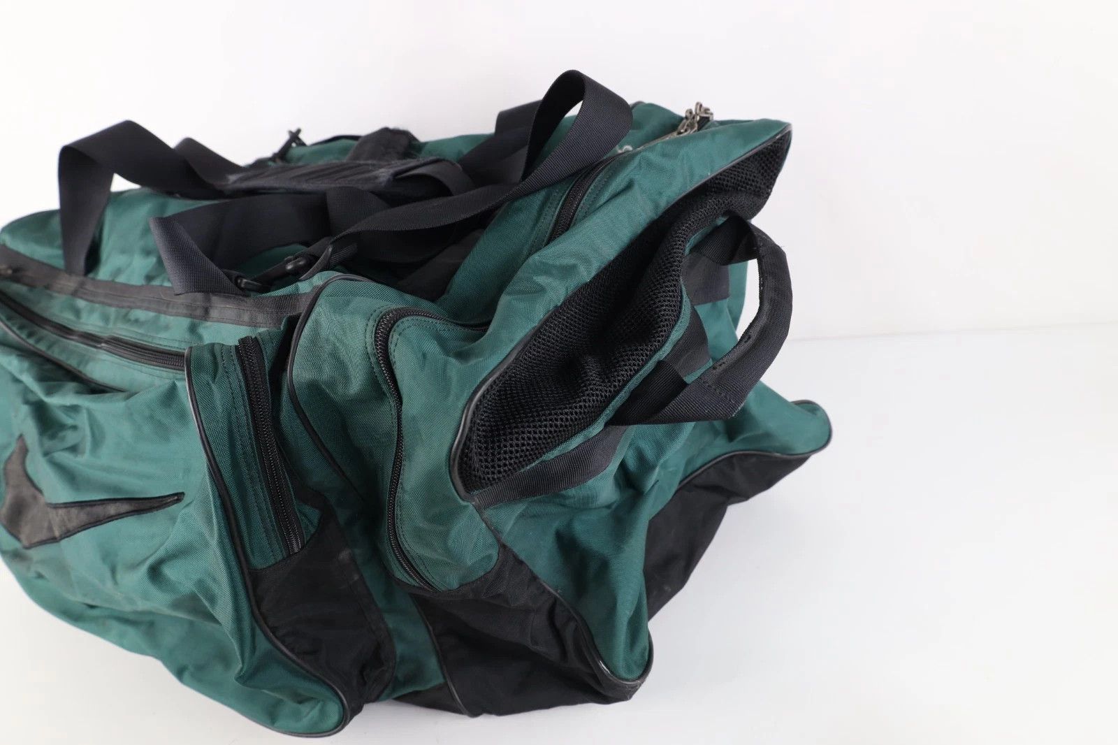 Nike Vintage 90s Nike Big Swoosh Logo Extra Large Duffel Bag Size ONE SIZE - 4 Thumbnail