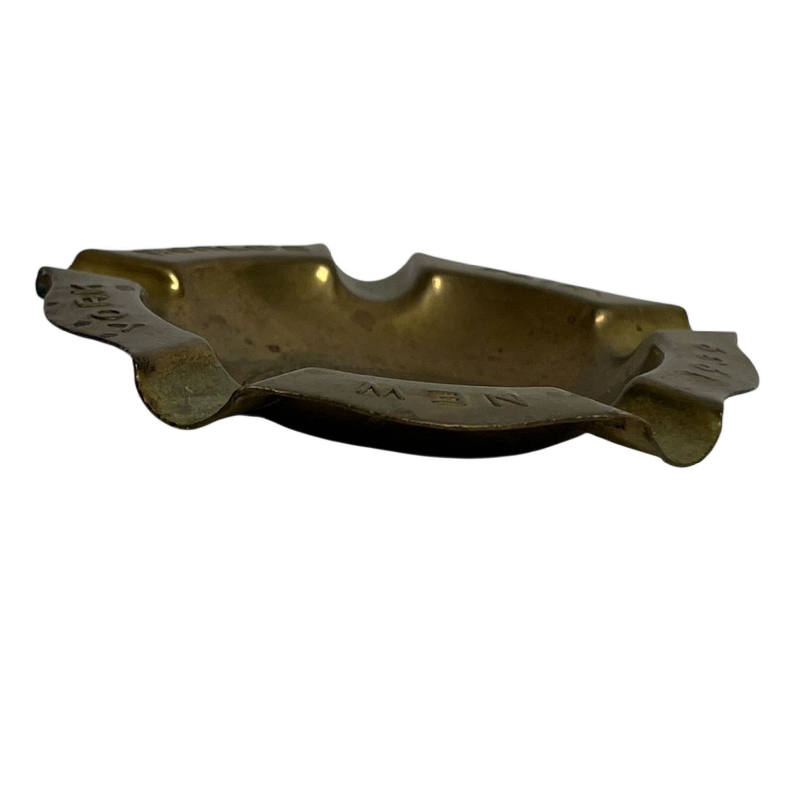Vintage Vintage Brass Ashtray New York World Fair 1939 Tobacciana Size ONE SIZE - 4 Thumbnail
