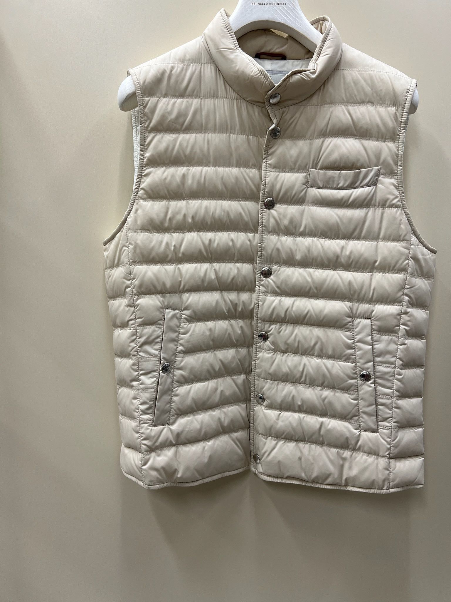 Brunello Cucinelli o1w1db10125 Padded Vest in White Size US L / EU 52-54 / 3 - 1 Thumbnail