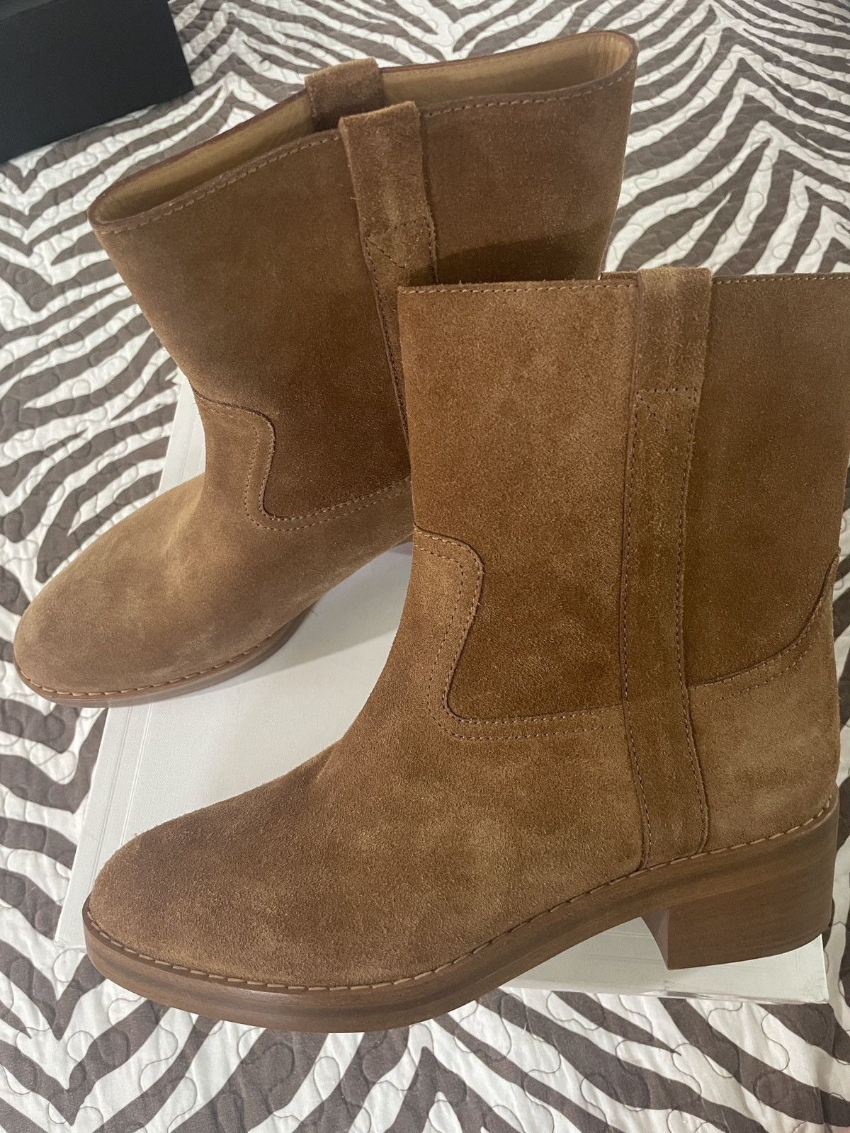 Celine Celine folco suede boots color sand size 40 Size US 9 / IT 39 - 1 Thumbnail