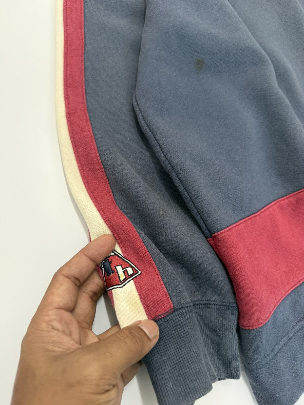 Tommy Hilfiger 🔥 90's Rare Tommy Hilfiger Embroided Backhit Logo Hoodie - M Size US L / EU 52-54 / 3 - 6 Thumbnail