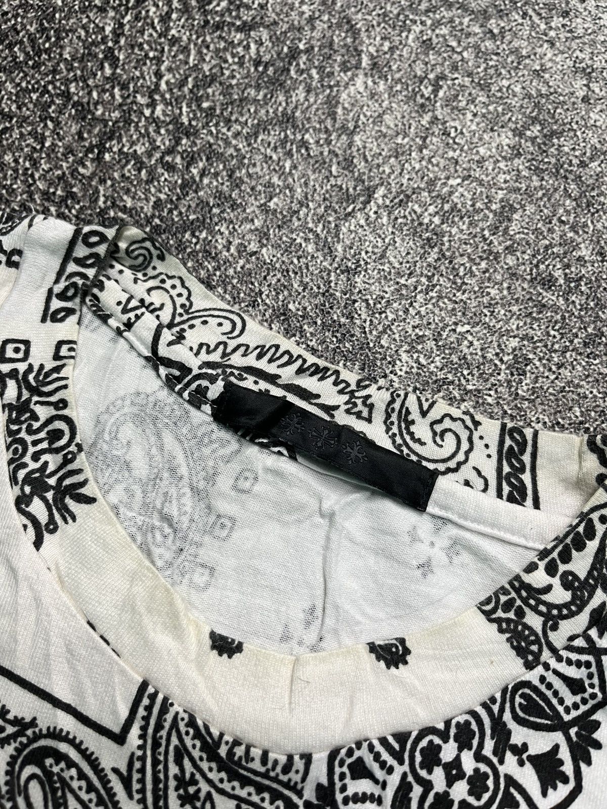 TATRAS Tatras Paisley Bandana Pattern T-shirt Size US XL / EU 56 / 4 - 6 Thumbnail