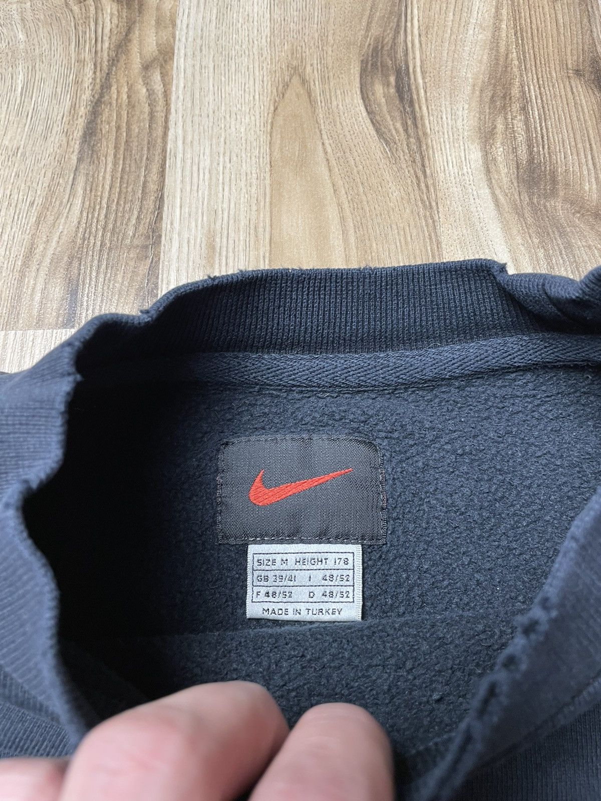 Nike × Vintage Nike Vintage Basic Sweatshirt Distressed Faded Size US M / EU 48-50 / 2 - 7 Thumbnail
