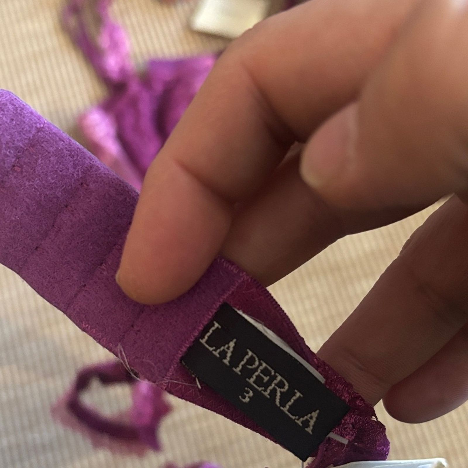 La Perla NWT La Perla Magenta Lace Bra size 36B Size ONE SIZE - 9 Thumbnail