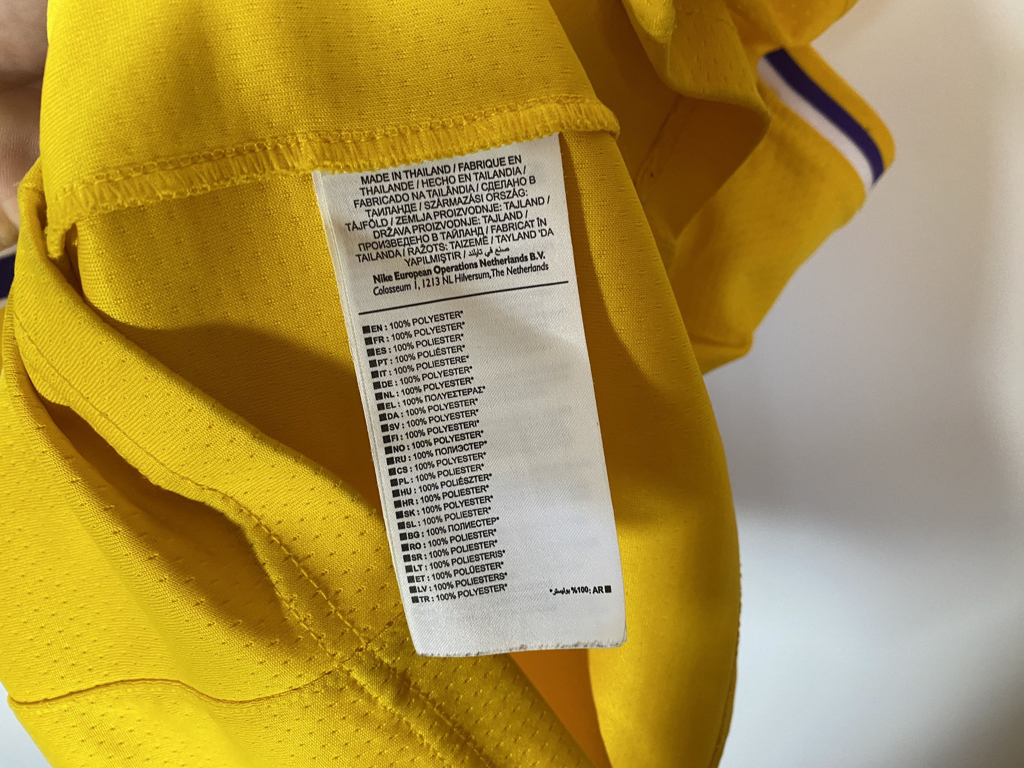 Nike JAMES #23 LOS ANGELES LAKERS 2019 BASKETBALL JERSEY SHIRT Size US M / EU 48-50 / 2 - 7 Thumbnail