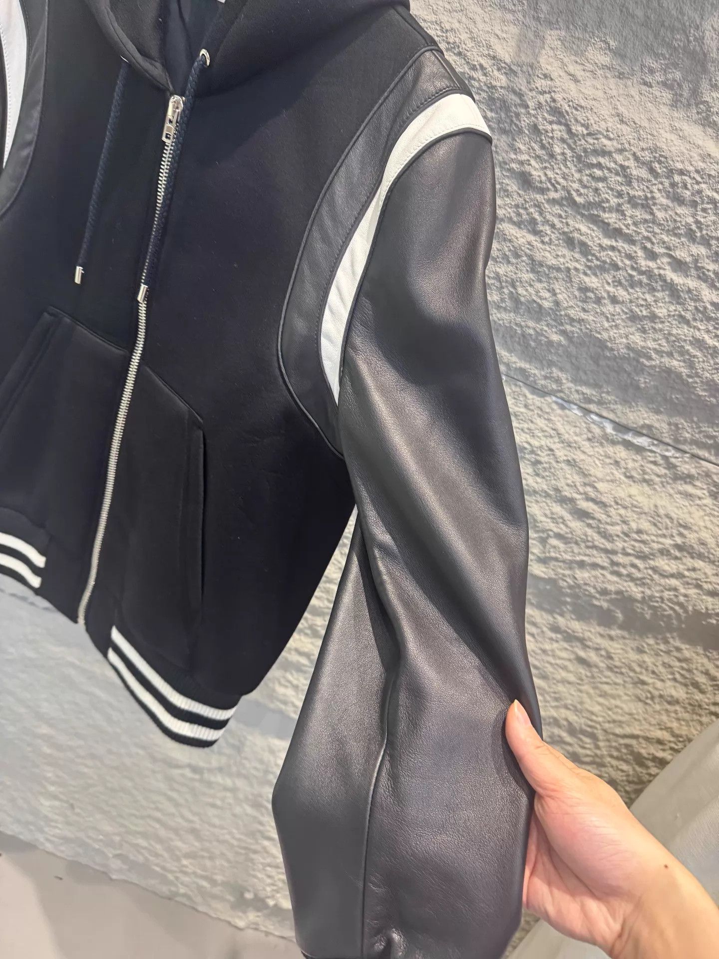 Givenchy Givenchy Black Leather Sleeve Men's Baseball Jkt Size US M / EU 48-50 / 2 - 3 Thumbnail