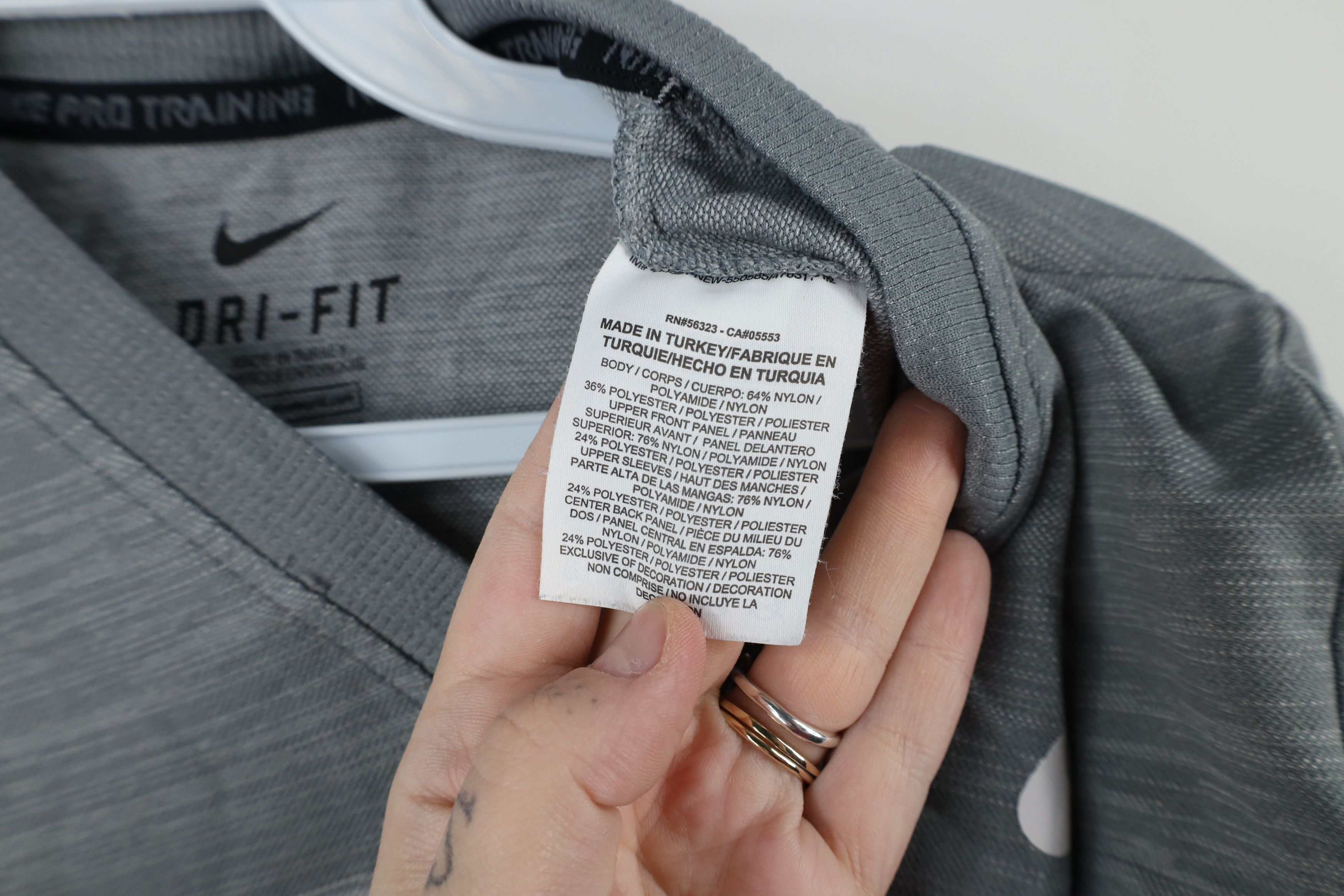 Nike × Vintage Nike Pro Training Block Knit Running Gym V-Neck T-Shirt Gray Size US M / EU 48-50 / 2 - 8 Thumbnail