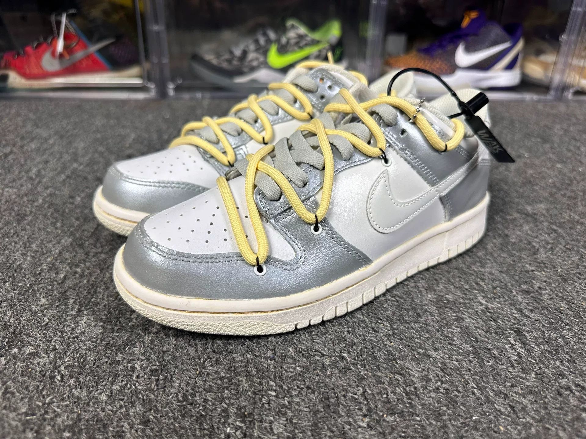 Nike Nike DUNK Silver Lowtop Sneakers 5.5 Men Size US 5.5 / EU 38 - 1 Thumbnail