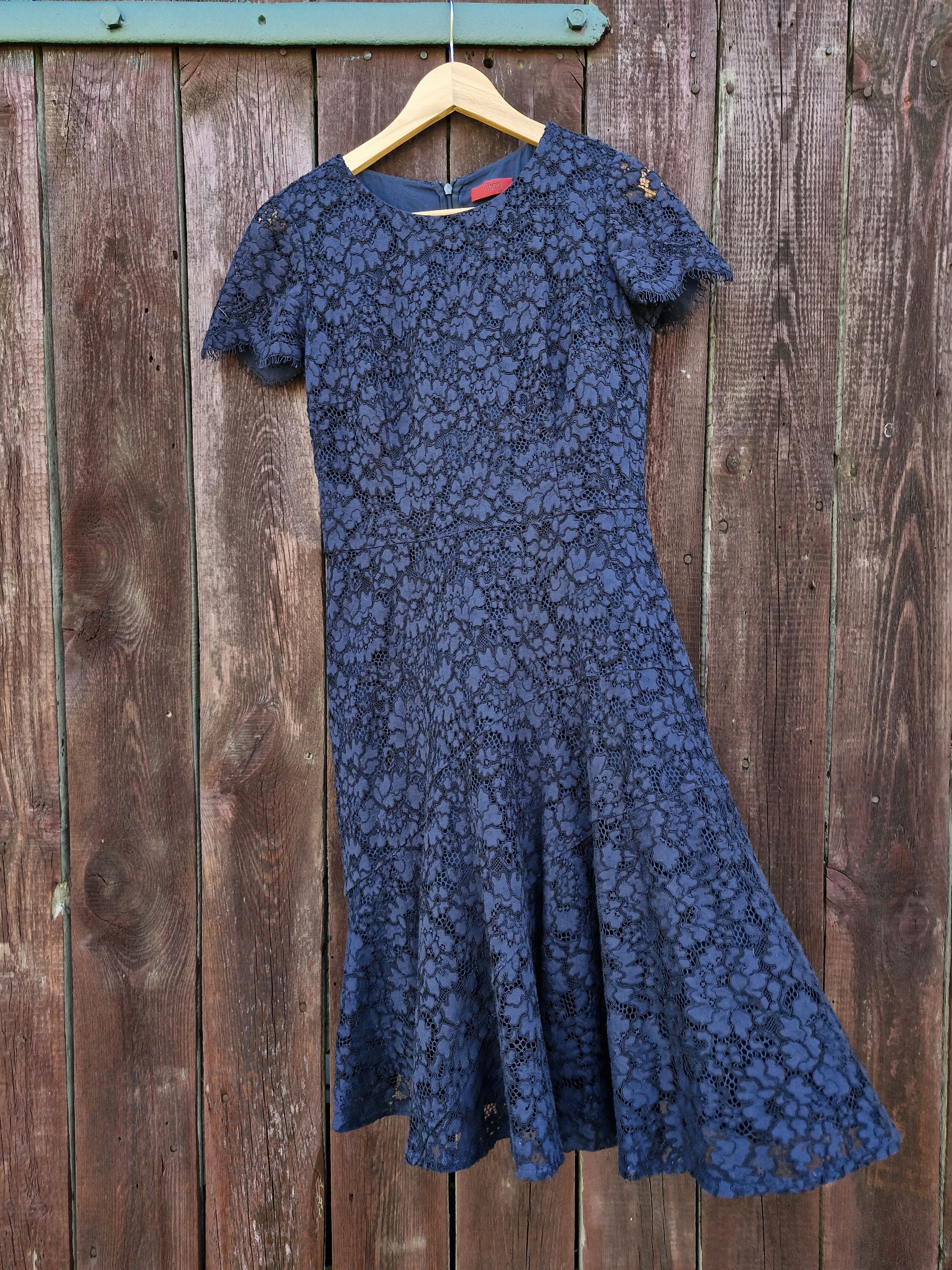 Hugo Boss Hugo Boss floral lace dress Size S / US 4 / IT 40 - 1 Thumbnail