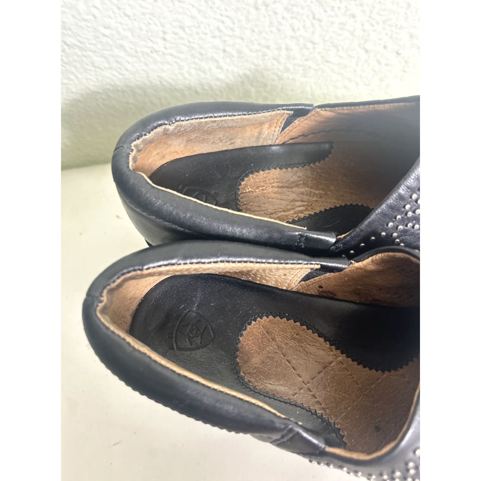 Ariat Ariat Strathmore Clog Women 7.5 Black Leather Western Slip On Mules Studded Wedge Heel Rubber Outsole Casual Workwear Size ONE SIZE - 5 Thumbnail