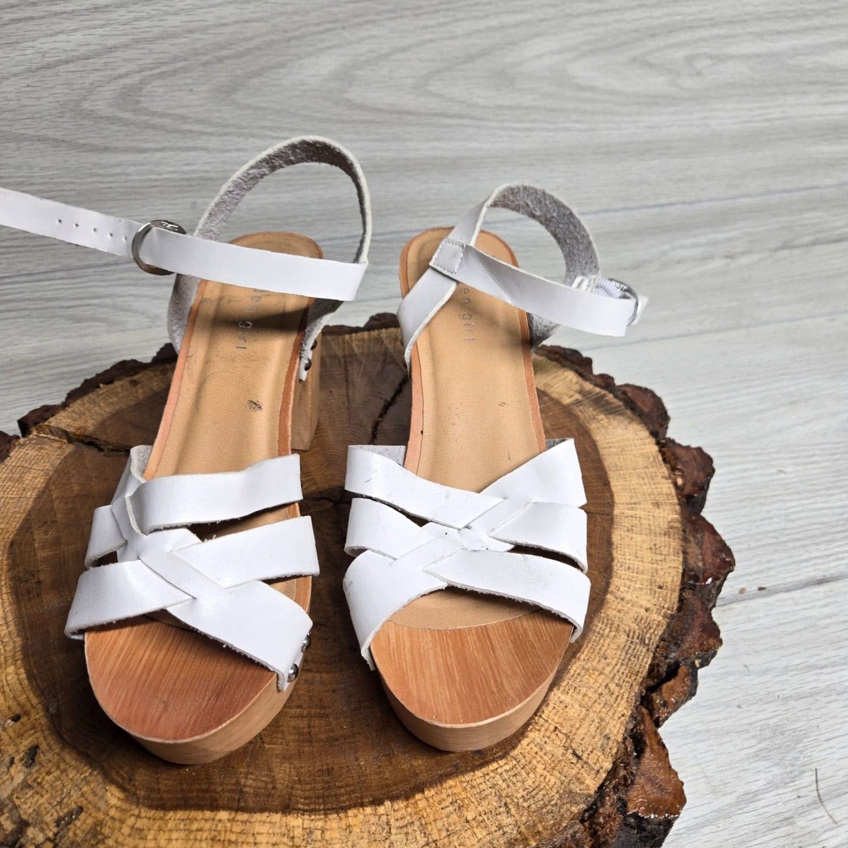 Vintage Madden Girl White Beige Dress Sandals Shoes Adult Women's 10 Medium Size L / US 10 / IT 46 - 3 Thumbnail