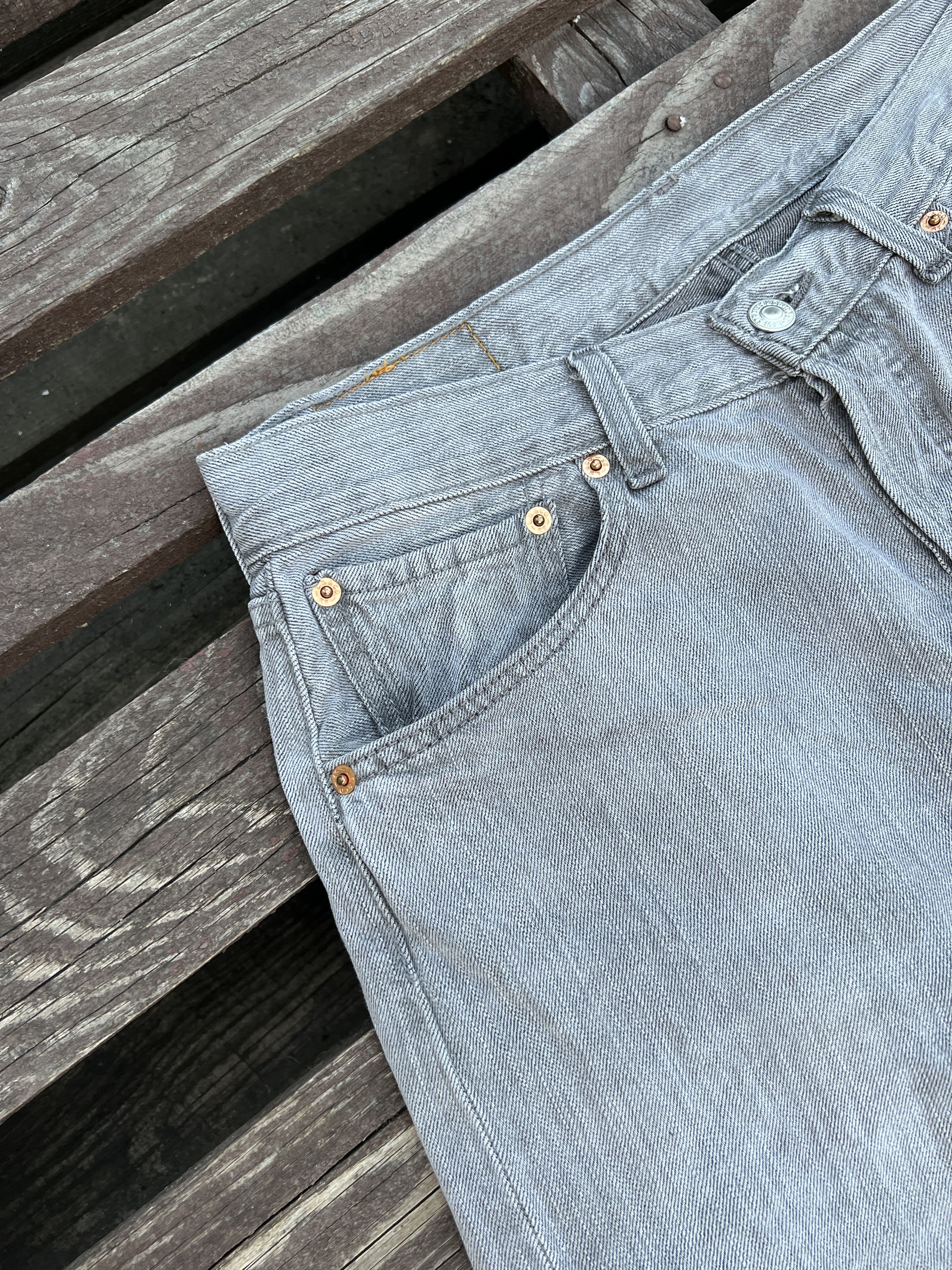 Levi's Levis 501 Vintage Gray Denim Jeans Size W33 L36 Size US 33 - 18 Thumbnail