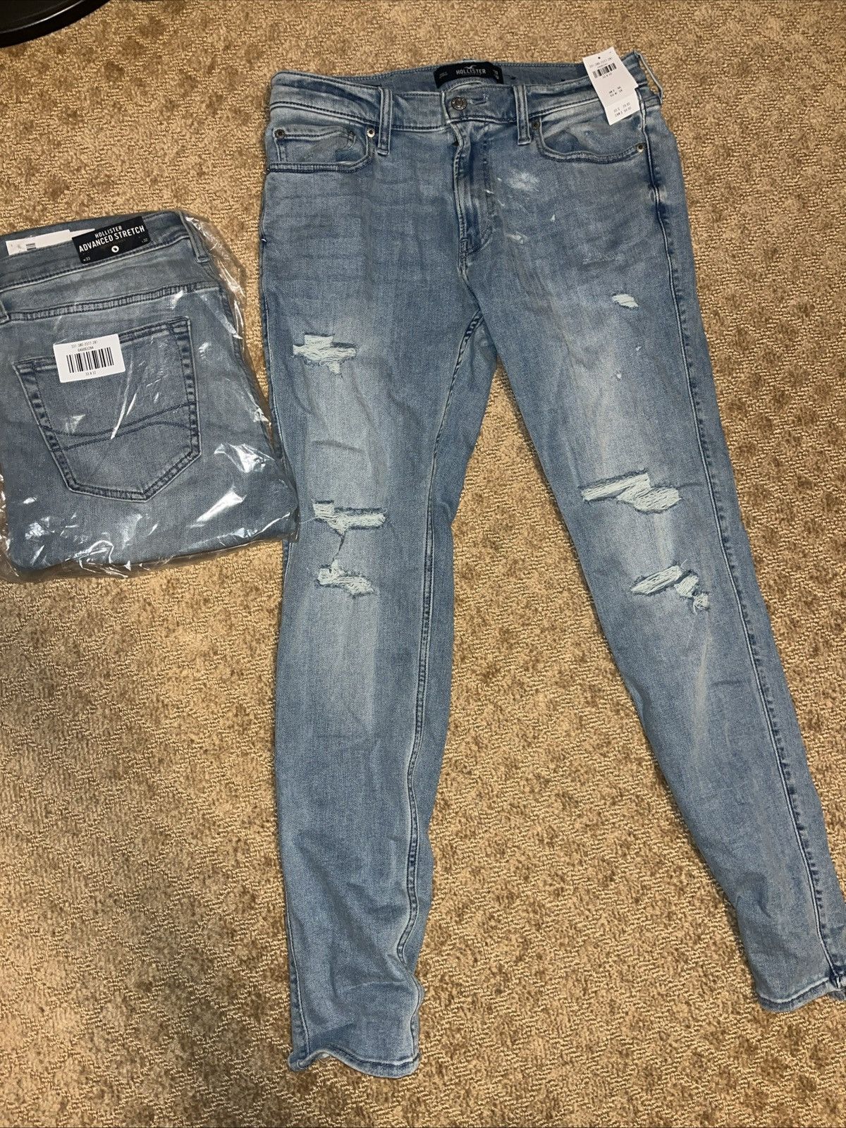 Hollister Hollister Distressed jeans (2 for 1) Size US 33 - 1 Thumbnail