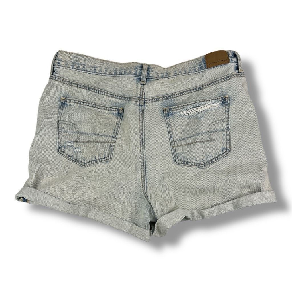 American Eagle Outfitters American Eagle Distressed Denim Jean Mom Shorts Size 16 Size 38" / US 16 / IT 52 - 4 Thumbnail