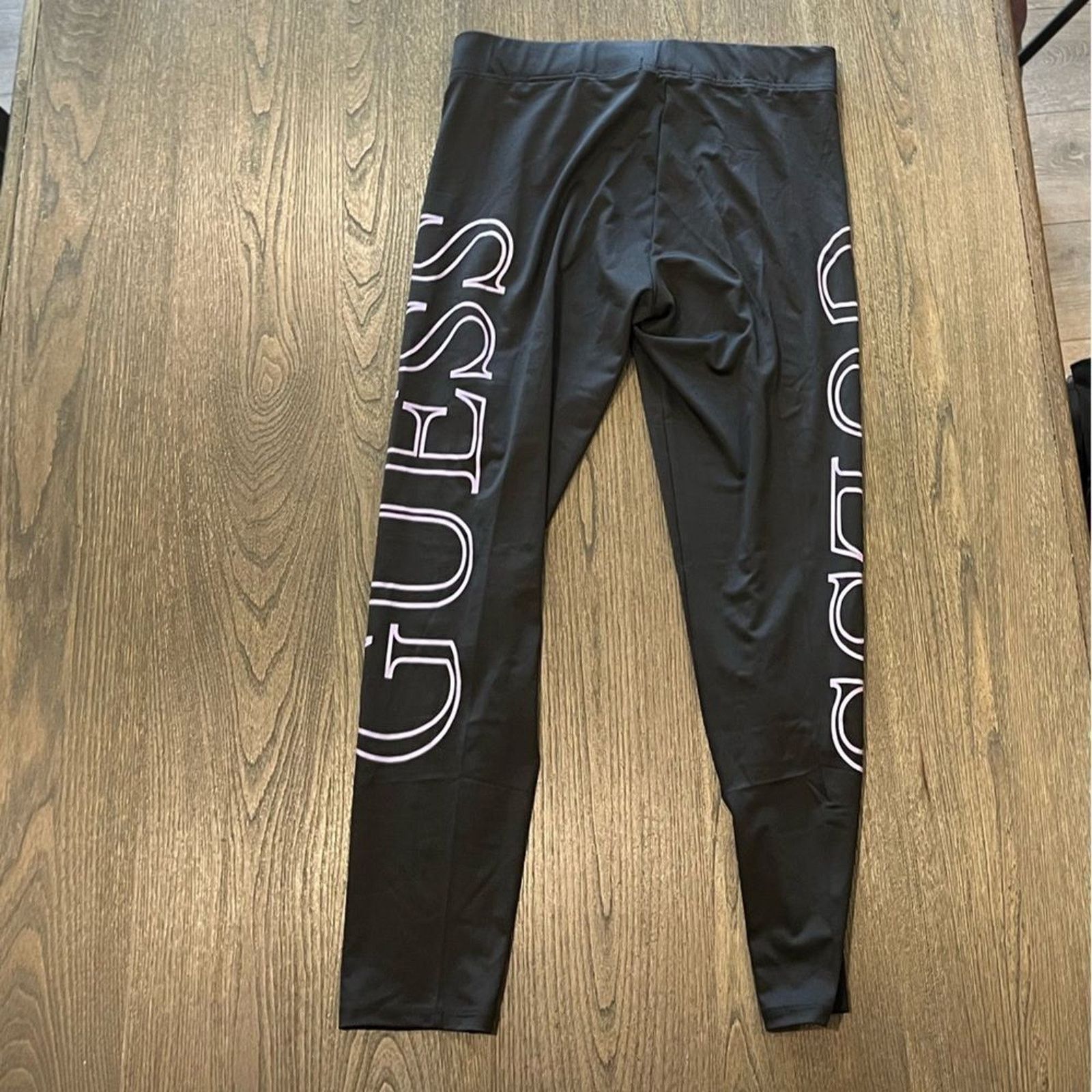 Guess NWOT Guess Black Cropped Capri Leggings Logo Print Size L Size 31" - 7 Thumbnail