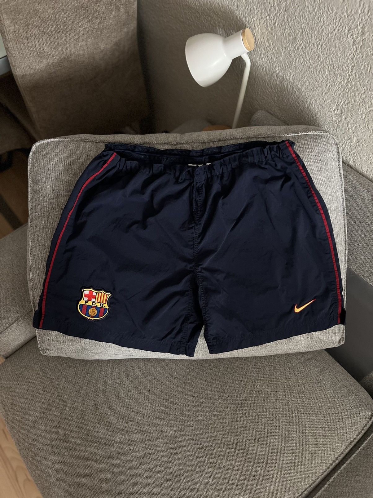 Nike VINTAGE NIKE BARCELONA 1998 FOOTBALL SHORTS Size US 38 / EU 54 - 1 Thumbnail