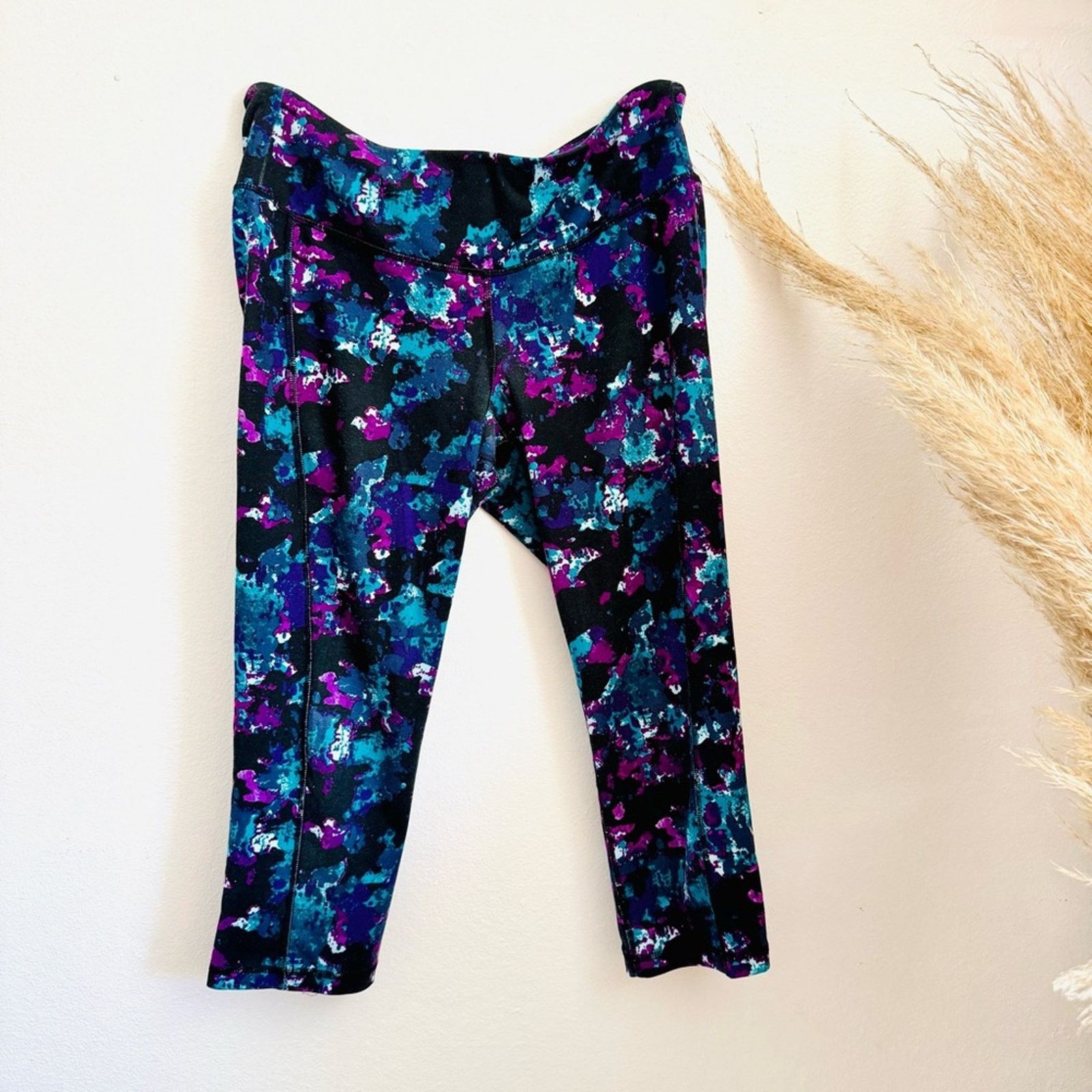 Old Navy 3 OLD NAVY Blue Print $48 High Rise Crop Leggings Capri Size 32" / US 10 / IT 46 - 5 Thumbnail
