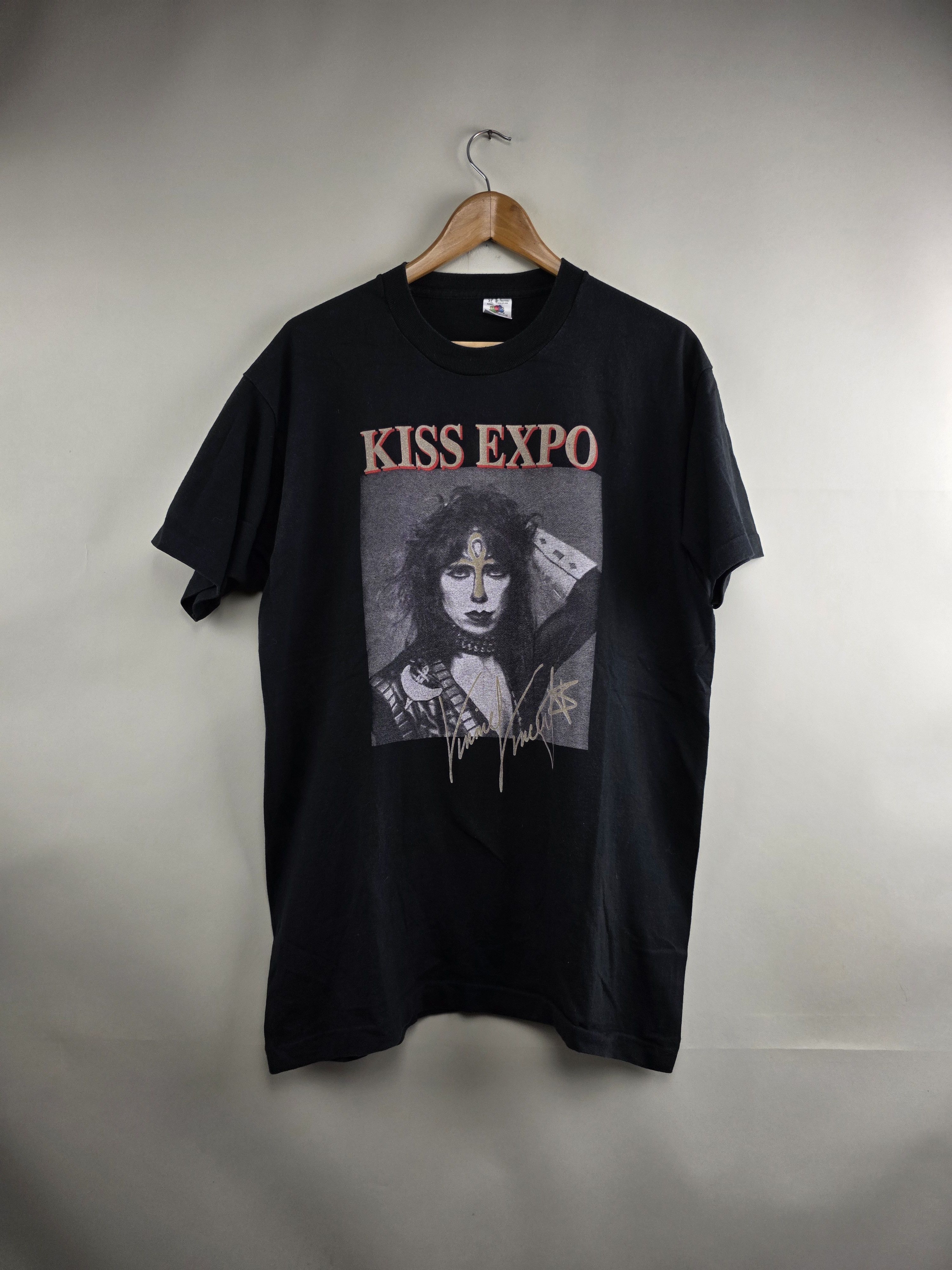 Band Tees 1996 Kiss Expo Vinnie Band Tee XL 23" 30.5" Size US XL / EU 56 / 4 - 1 Thumbnail