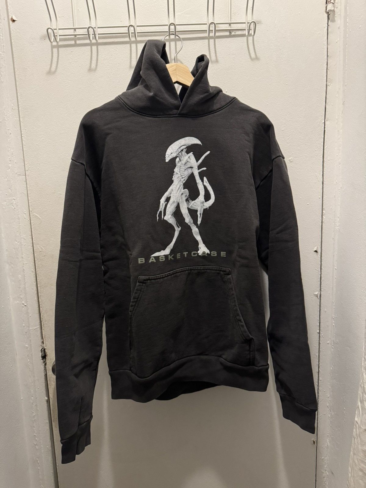 basketcase gallery Basketcase Gallery “Alien” faded hoodie Size US M / EU 48-50 / 2 - 1 Thumbnail