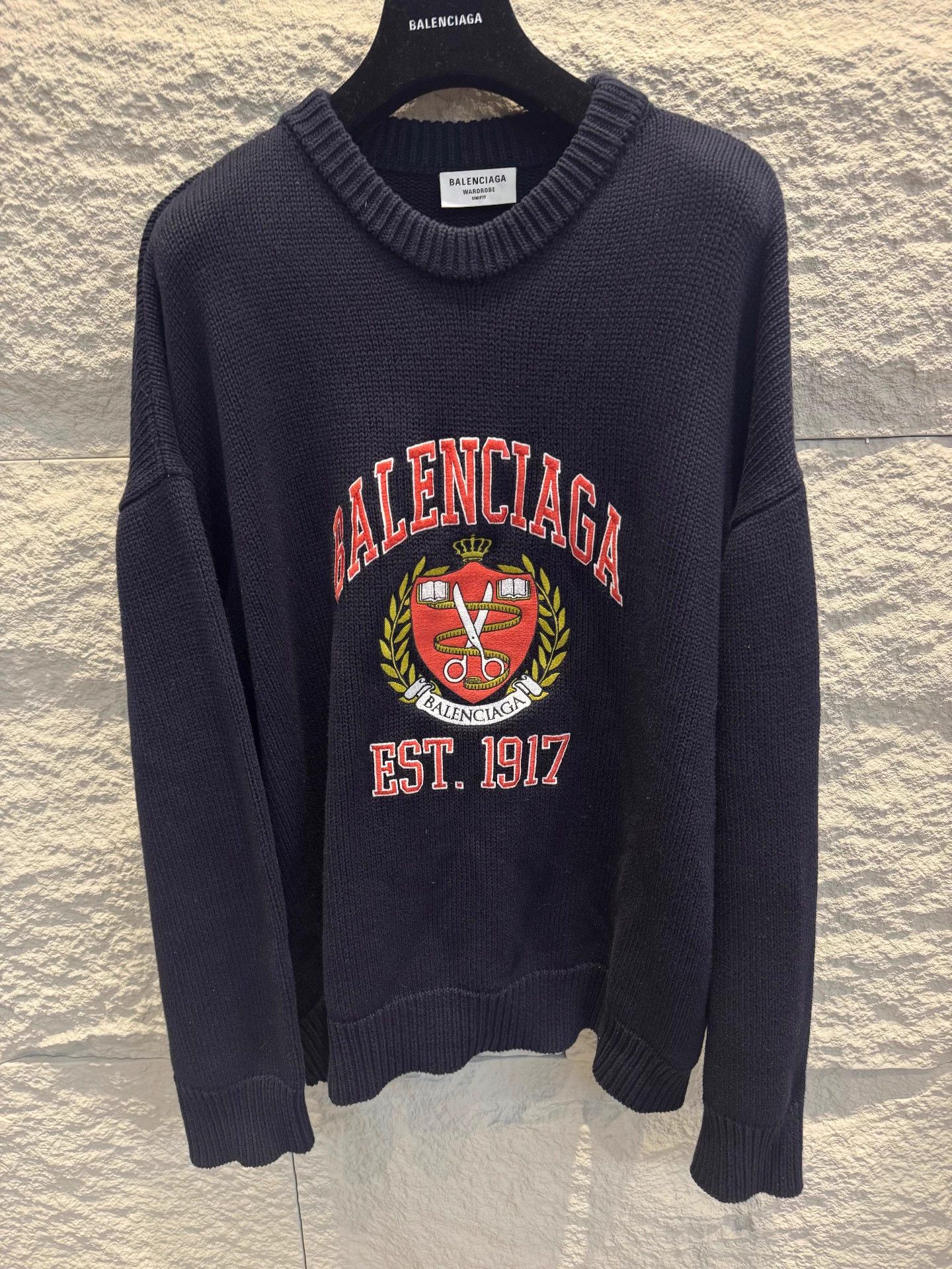 Balenciaga Balenciaga Unisex Heavyweight Logo Crewneck Italy Near New Size US M / EU 48-50 / 2 - 1 Thumbnail