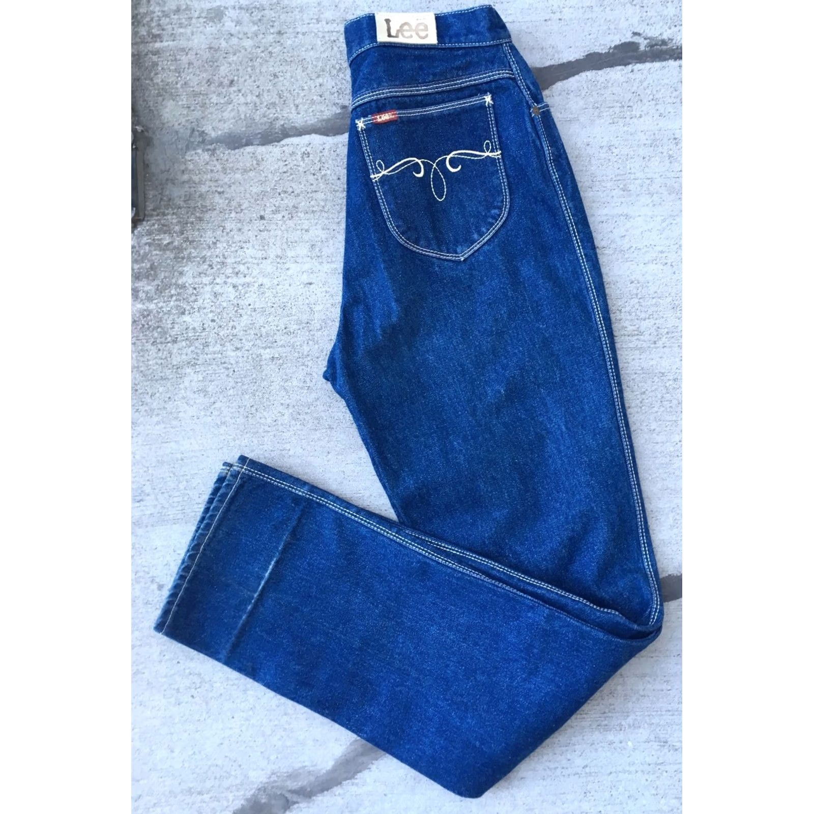 Lee VINTAGE Lee Jeans Embroidered Pockets 28" Waist VTG Sz 12 High Waisted Blue Denim Size 28" / US 6 / IT 42 - 7 Thumbnail