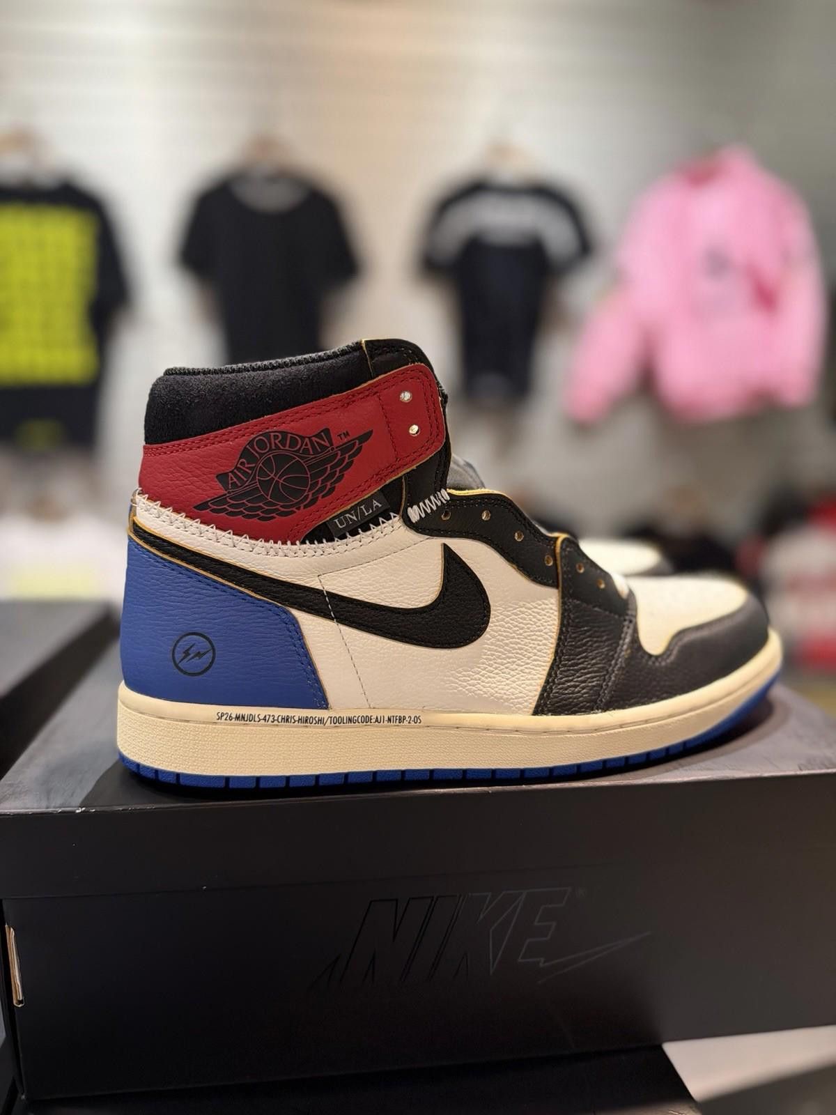 Jordan Brand Air Jordan 1 x Union x Fragment Black and Varsity Red (10) Size US 10 / EU 43 - 3 Thumbnail