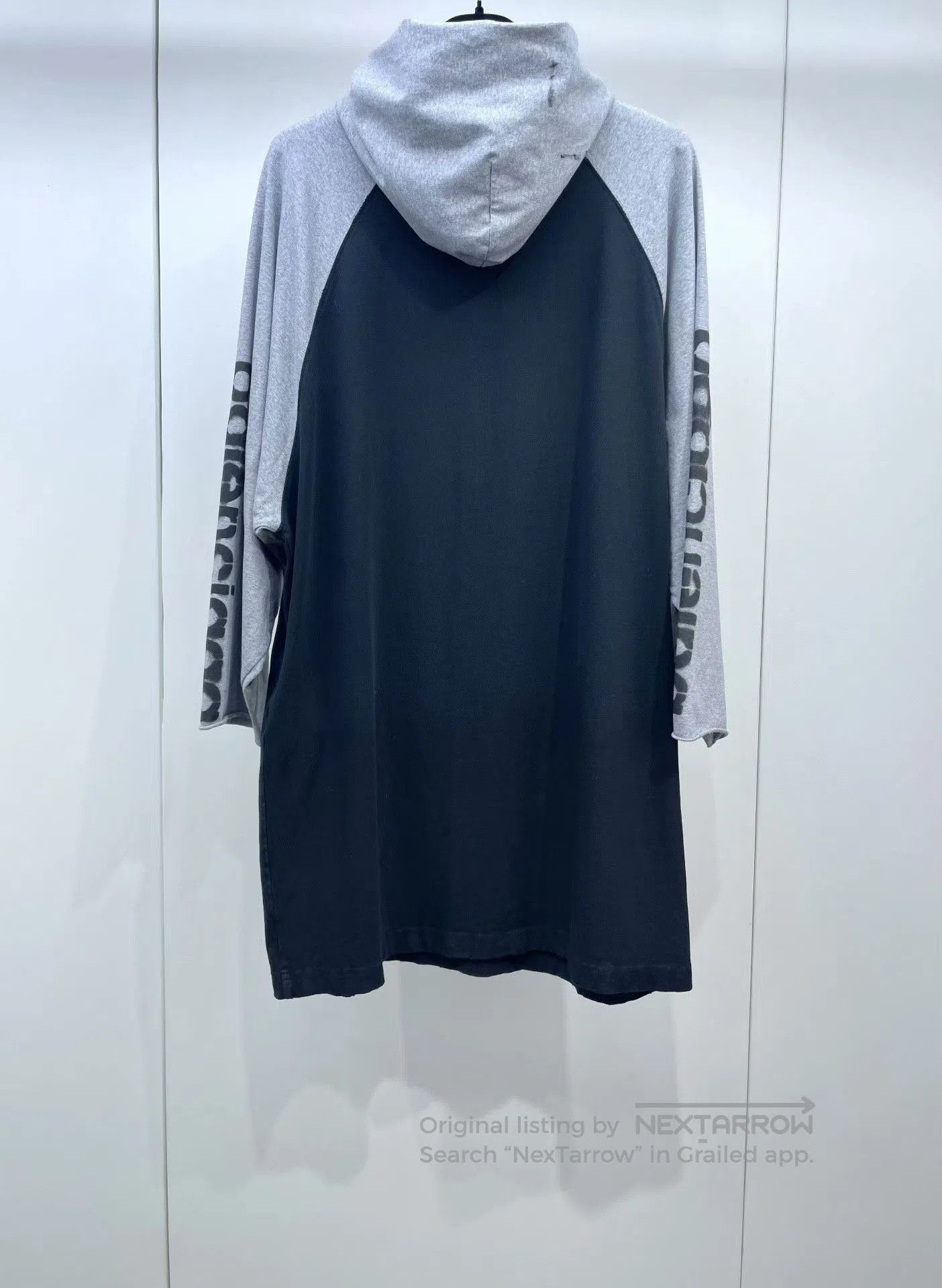 Balenciaga Balenciaga Letter Sleeve Hooded Loose T-shirt. Size M / US 6-8 / IT 42-44 - 2 Thumbnail