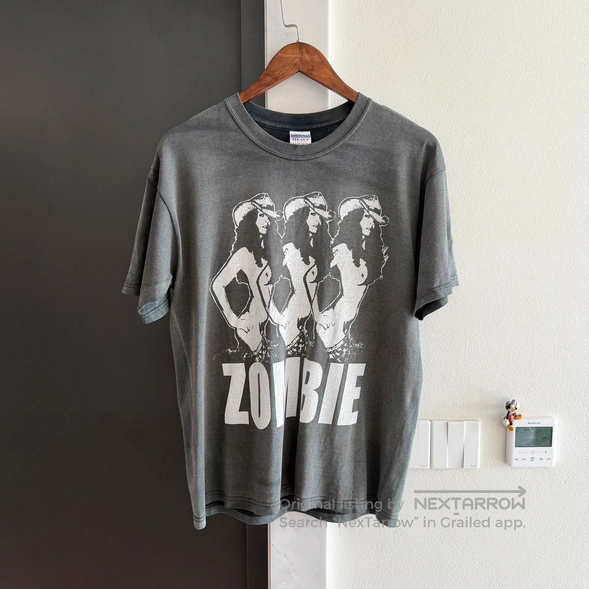 Vintage Vintage 2005. Size US M / EU 48-50 / 2 - 1 Thumbnail