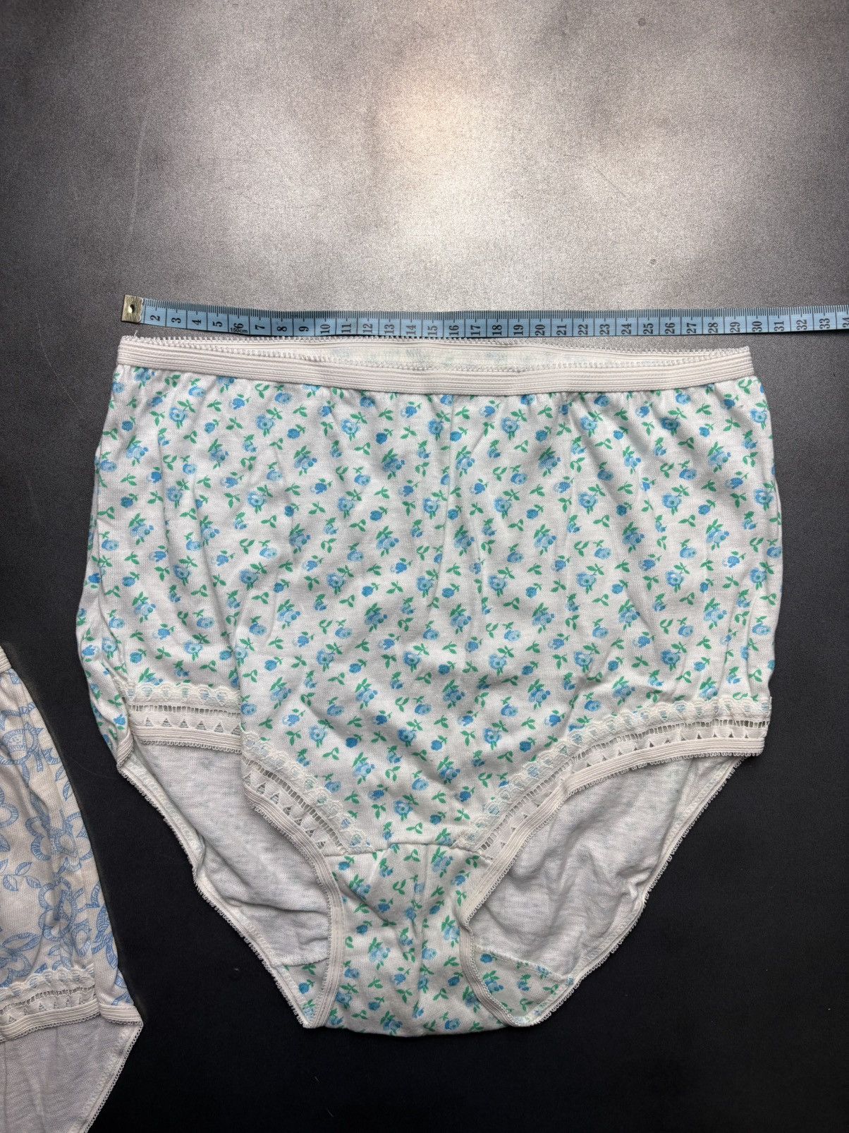 Vintage 2 Pairs of 1970s Floral Granny Panties Hanna Underwear High Size ONE SIZE - 7 Thumbnail